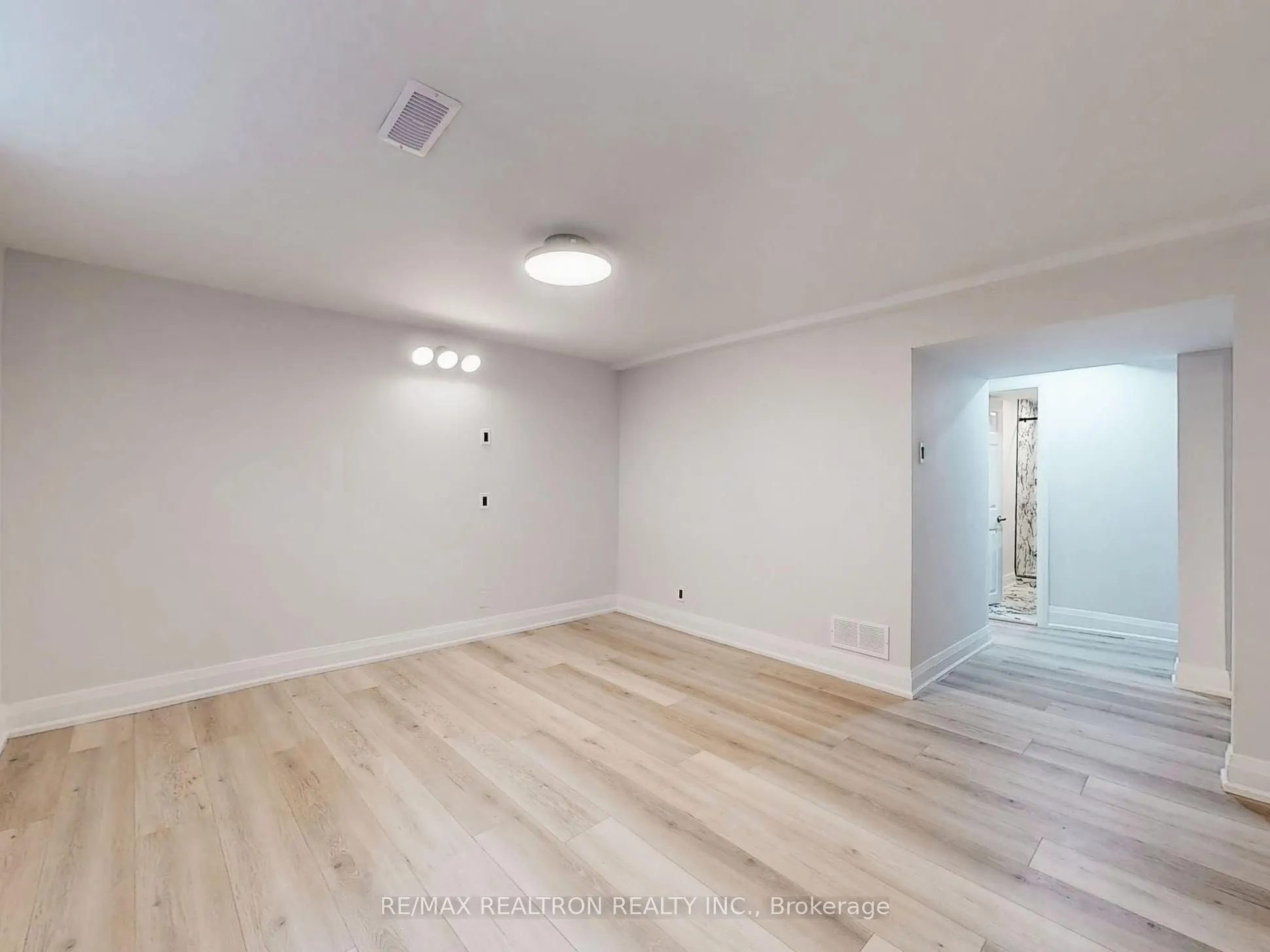28 Blue Spruce Lane, #Bsmt