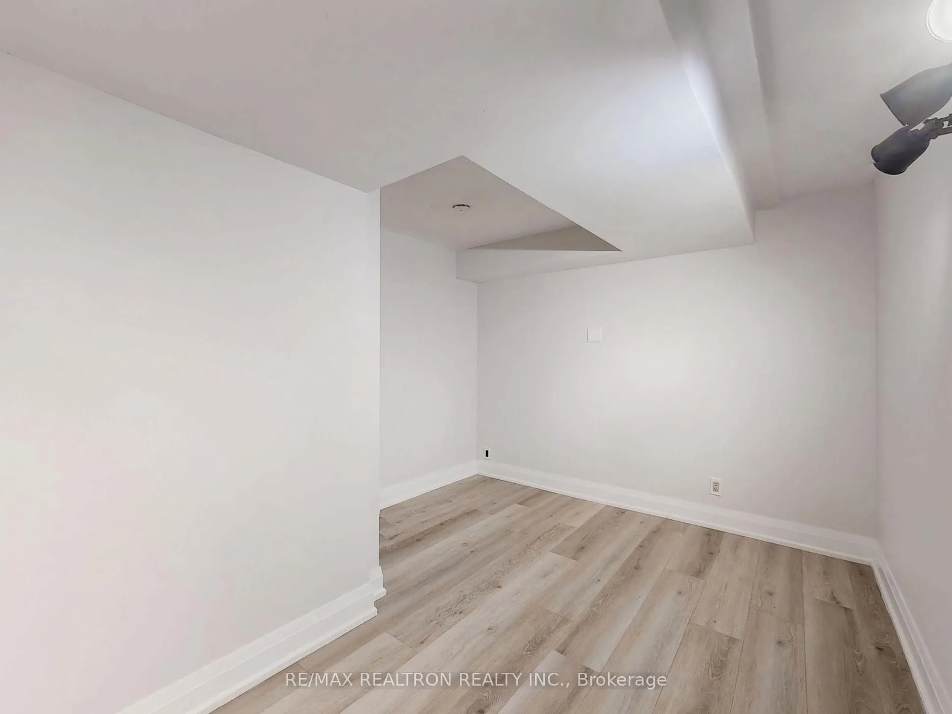 28 Blue Spruce Lane, #Bsmt