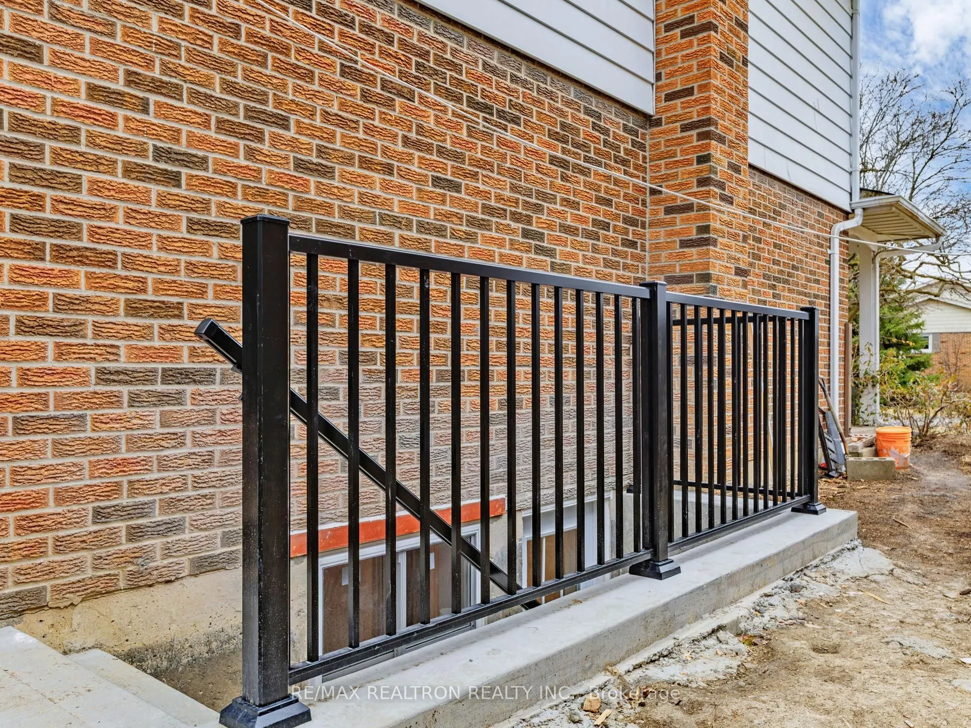 28 Blue Spruce Lane, #Bsmt