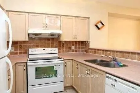 10 Cox Boulevard, #26