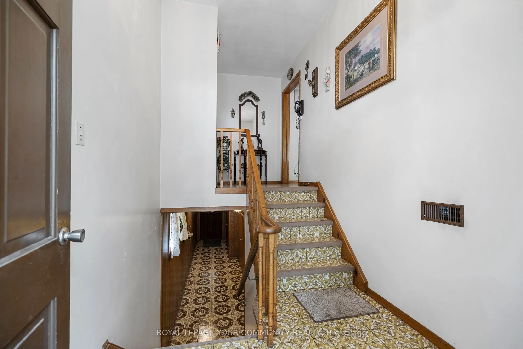 221 Elgin Mills Road W