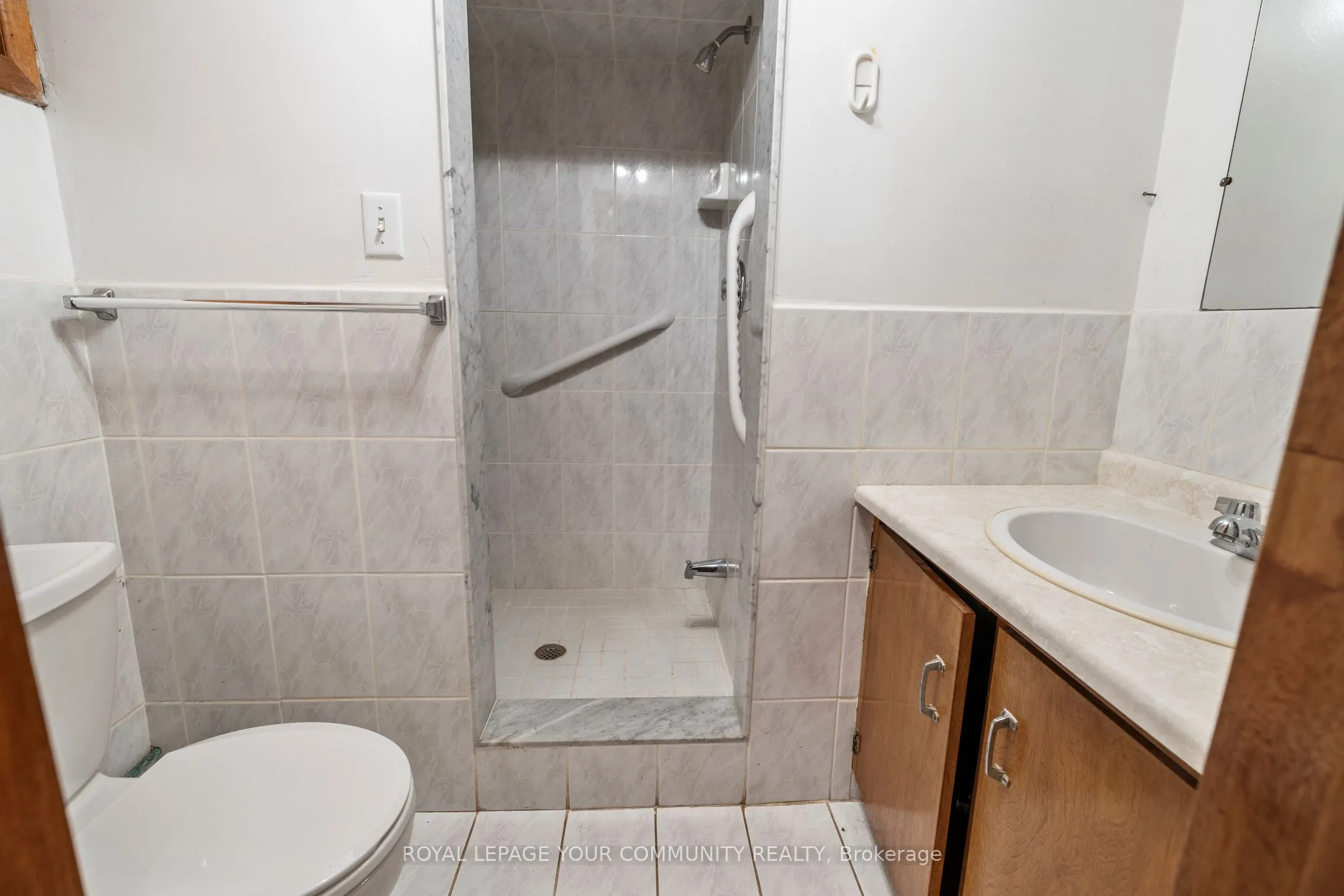 221 Elgin Mills Road W