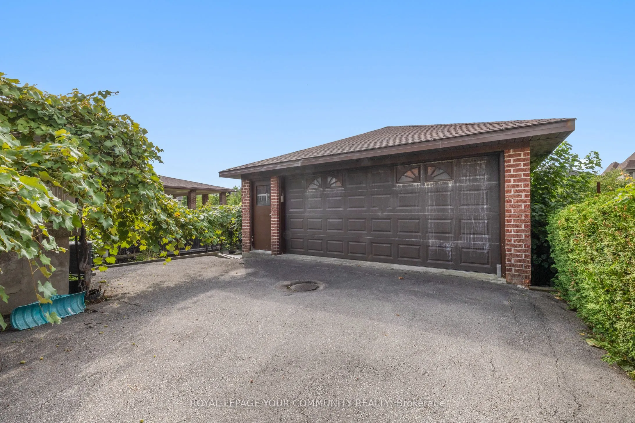 221 Elgin Mills Road W