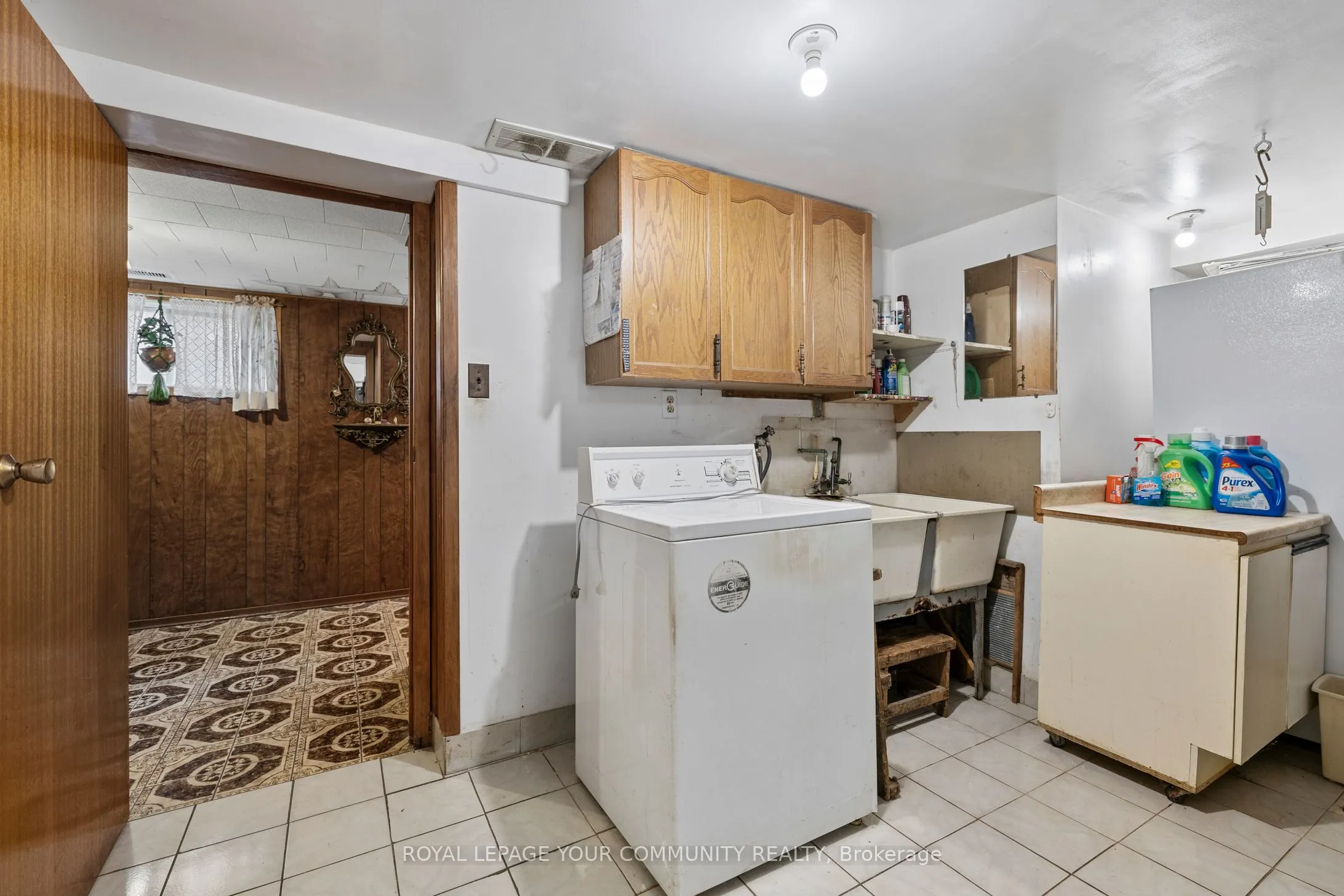 221 Elgin Mills Road W