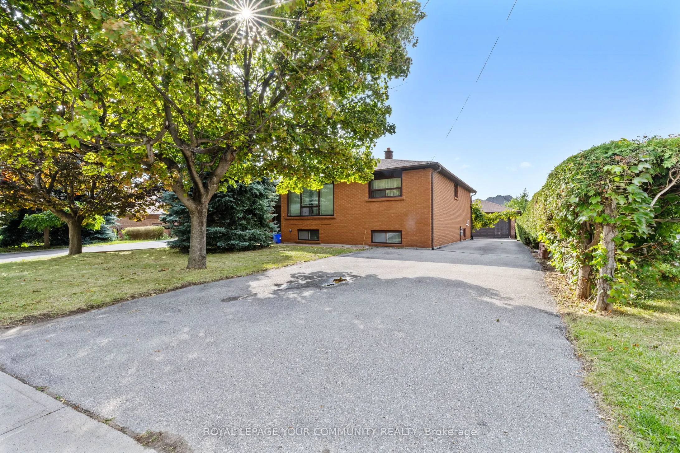221 Elgin Mills Road W