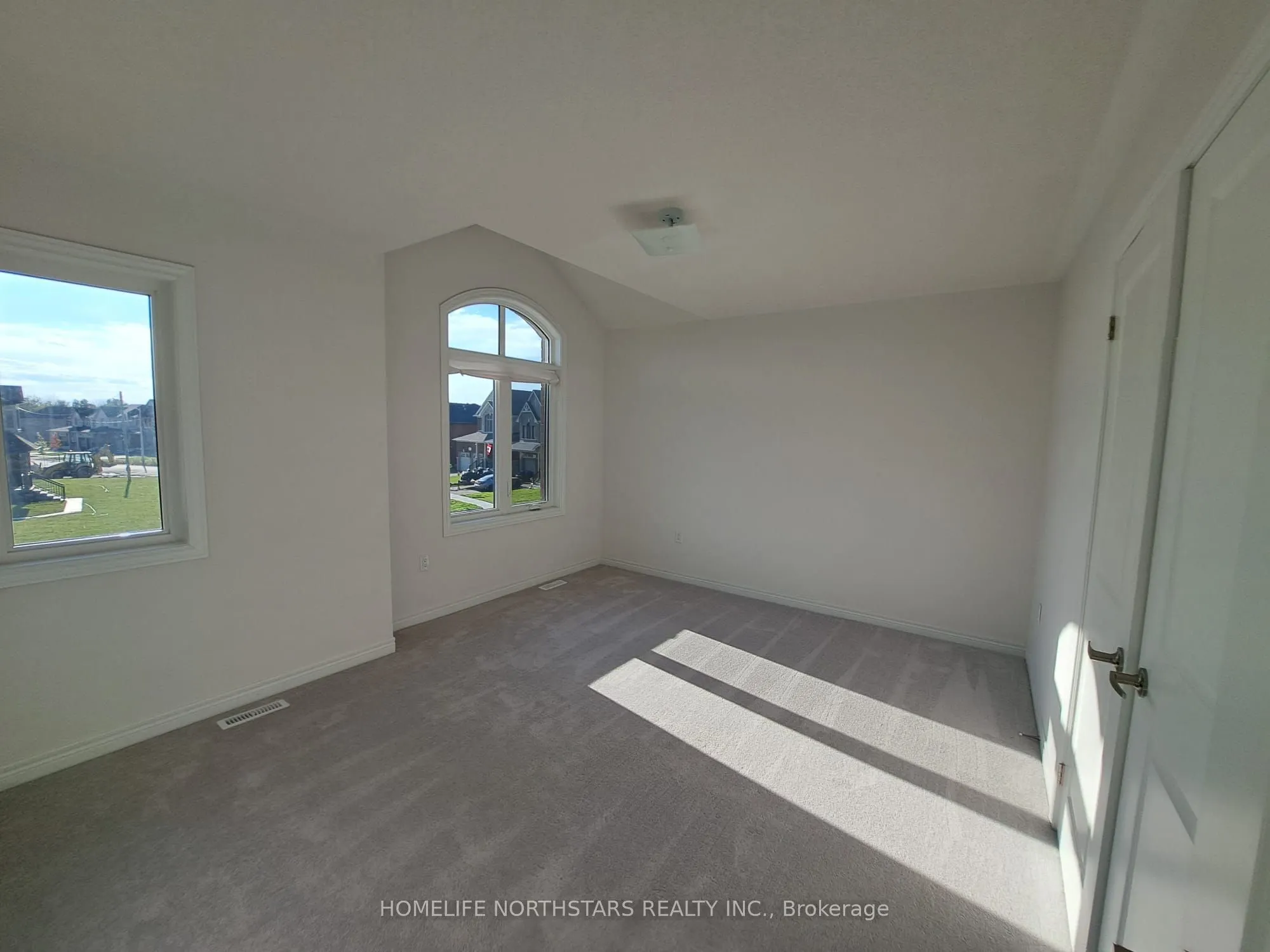 53 Wakefield Boulevard