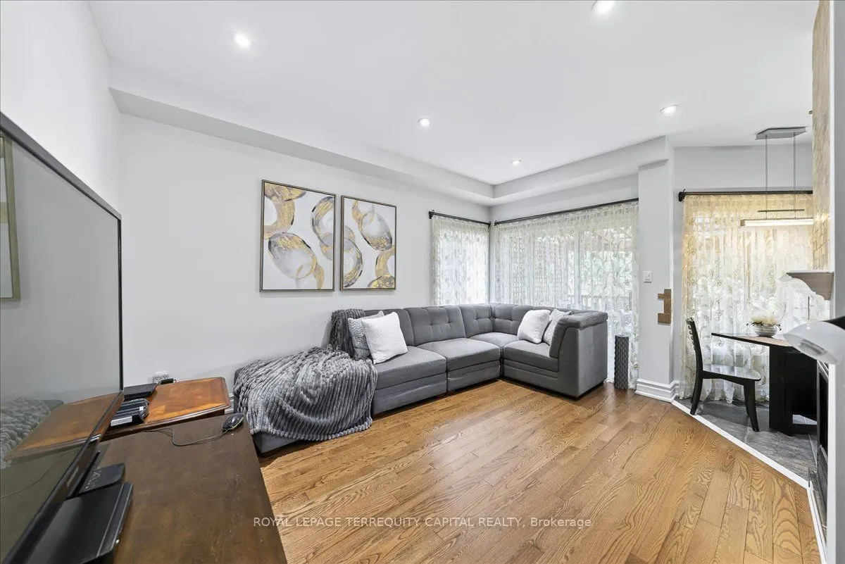 77 Worthington Avenue