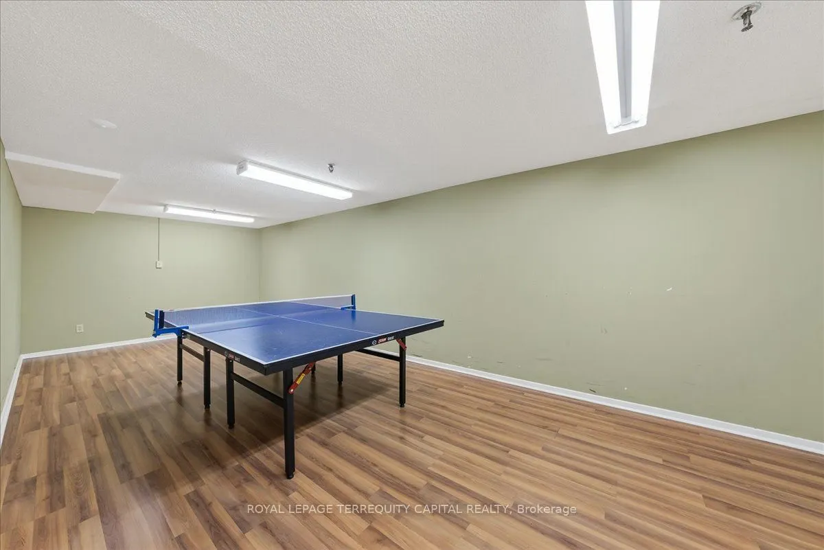 8111 Yonge Street, #909