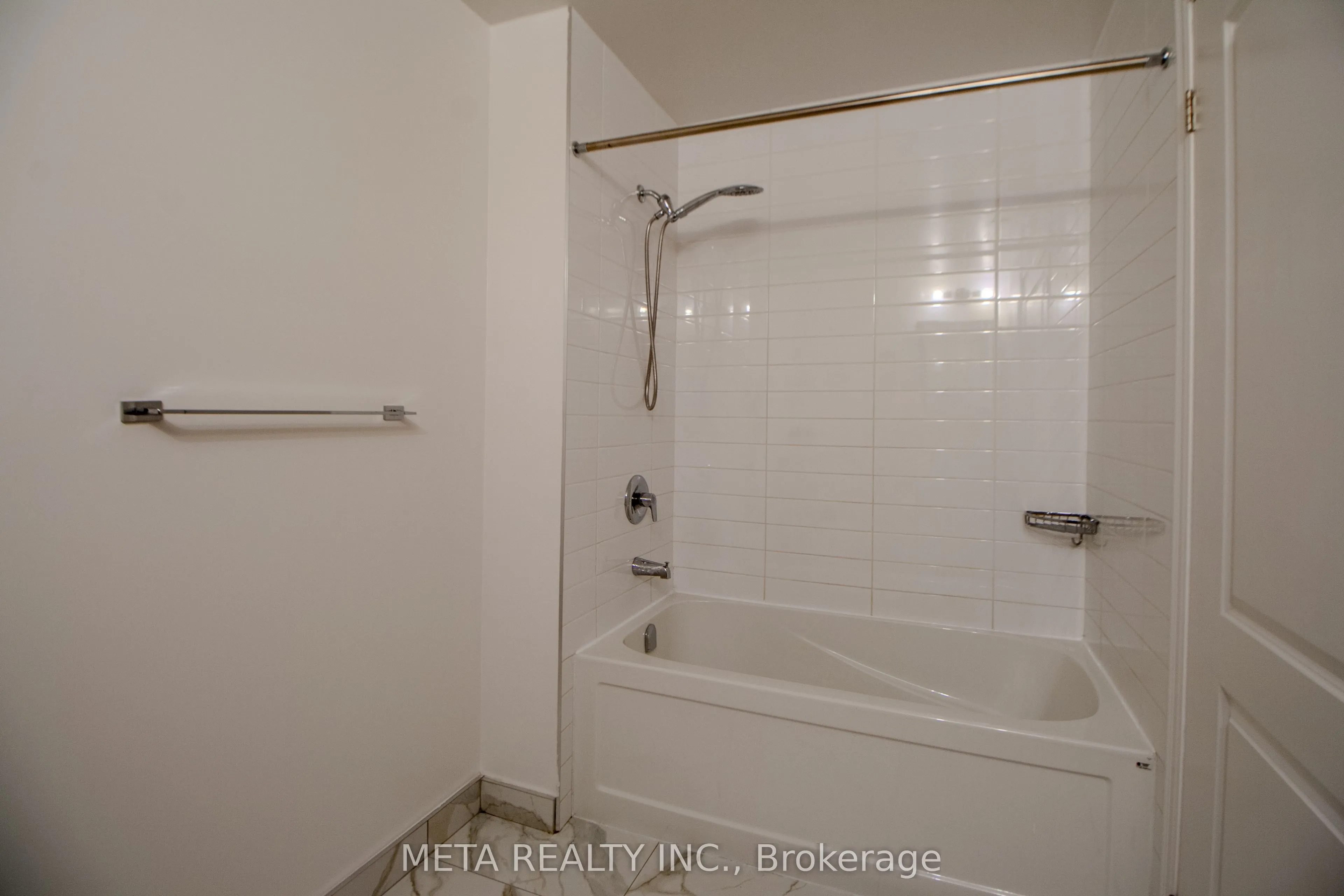 10 Rouge Valley Drive W, #701