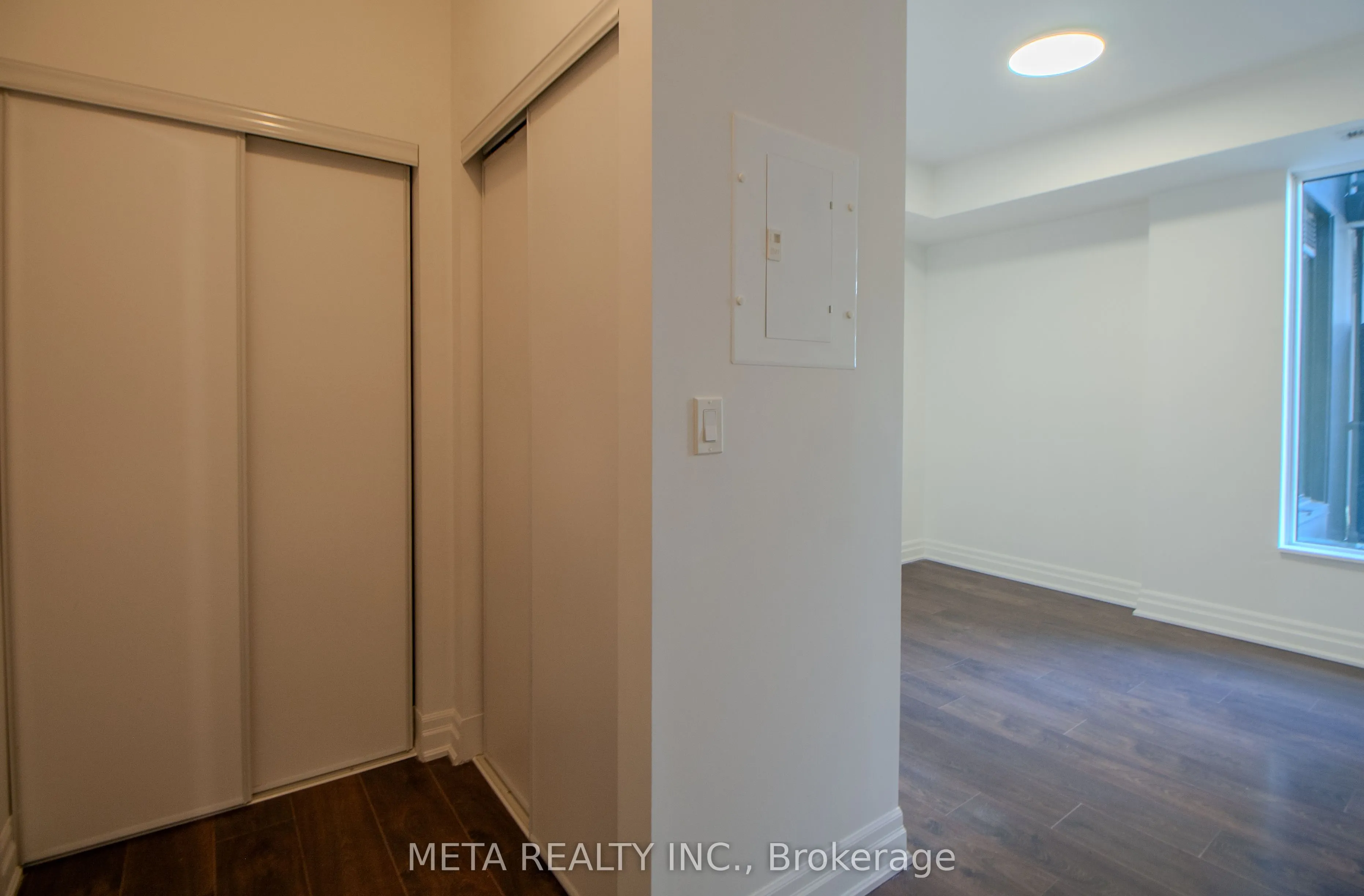 10 Rouge Valley Drive W, #701