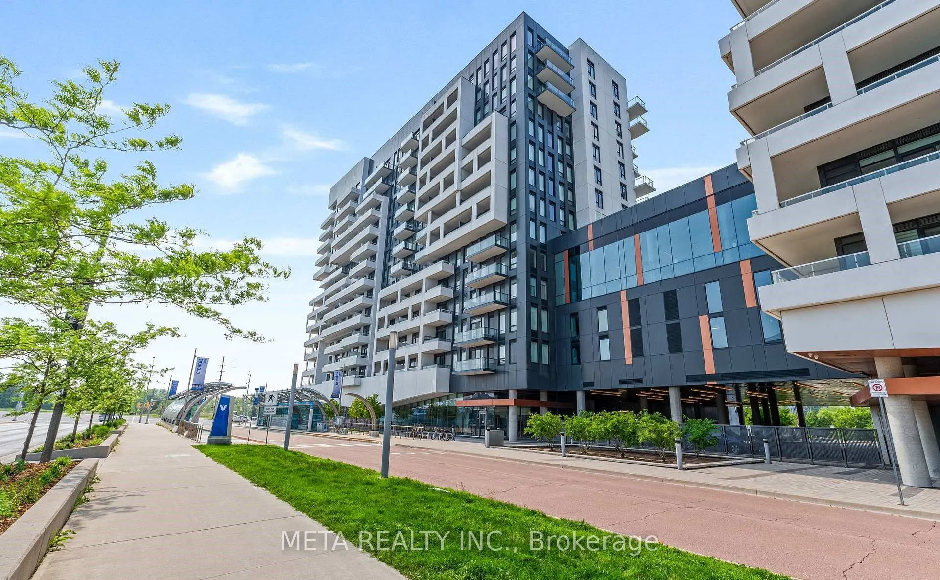 10 Rouge Valley Drive W, #701