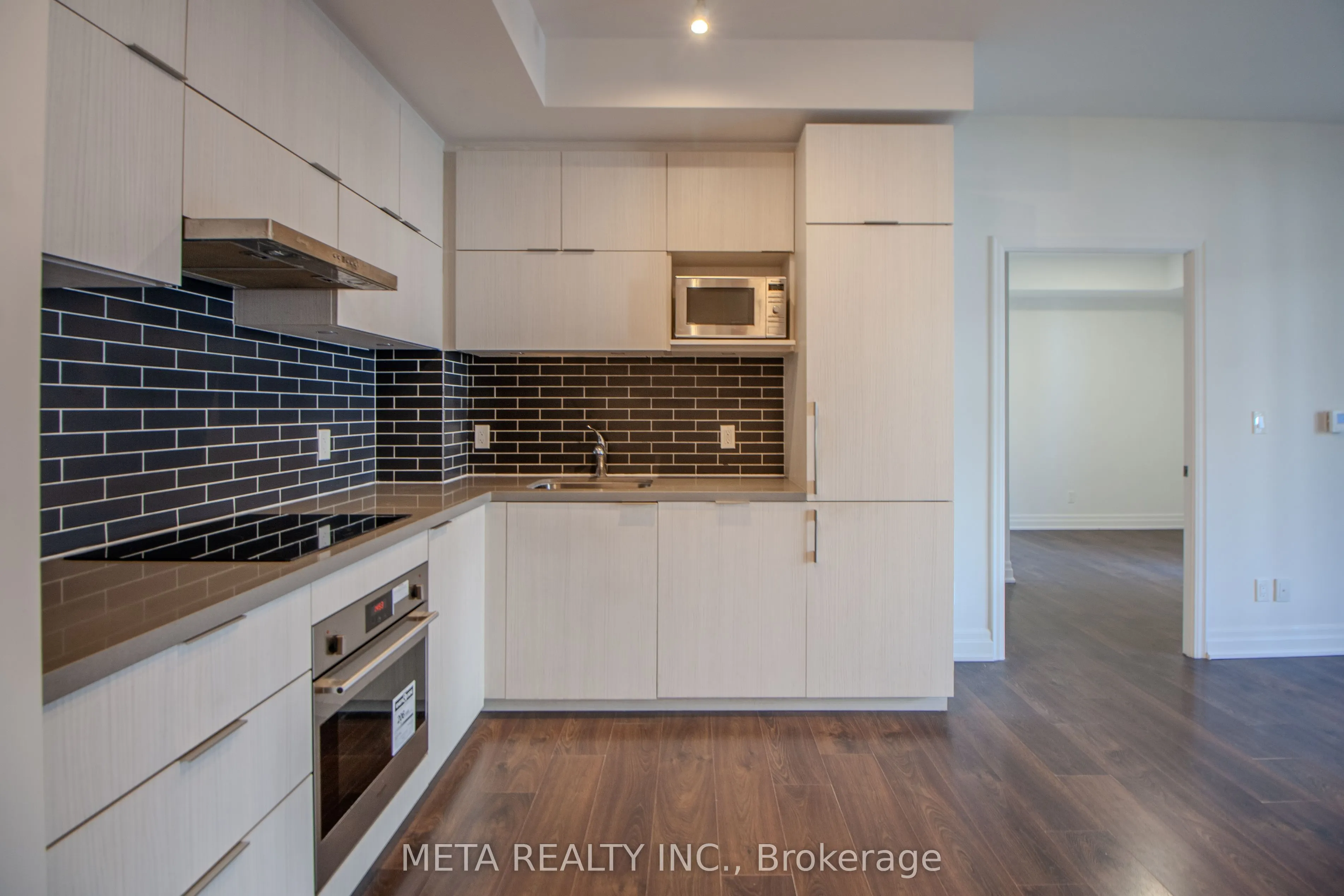 10 Rouge Valley Drive W, #701