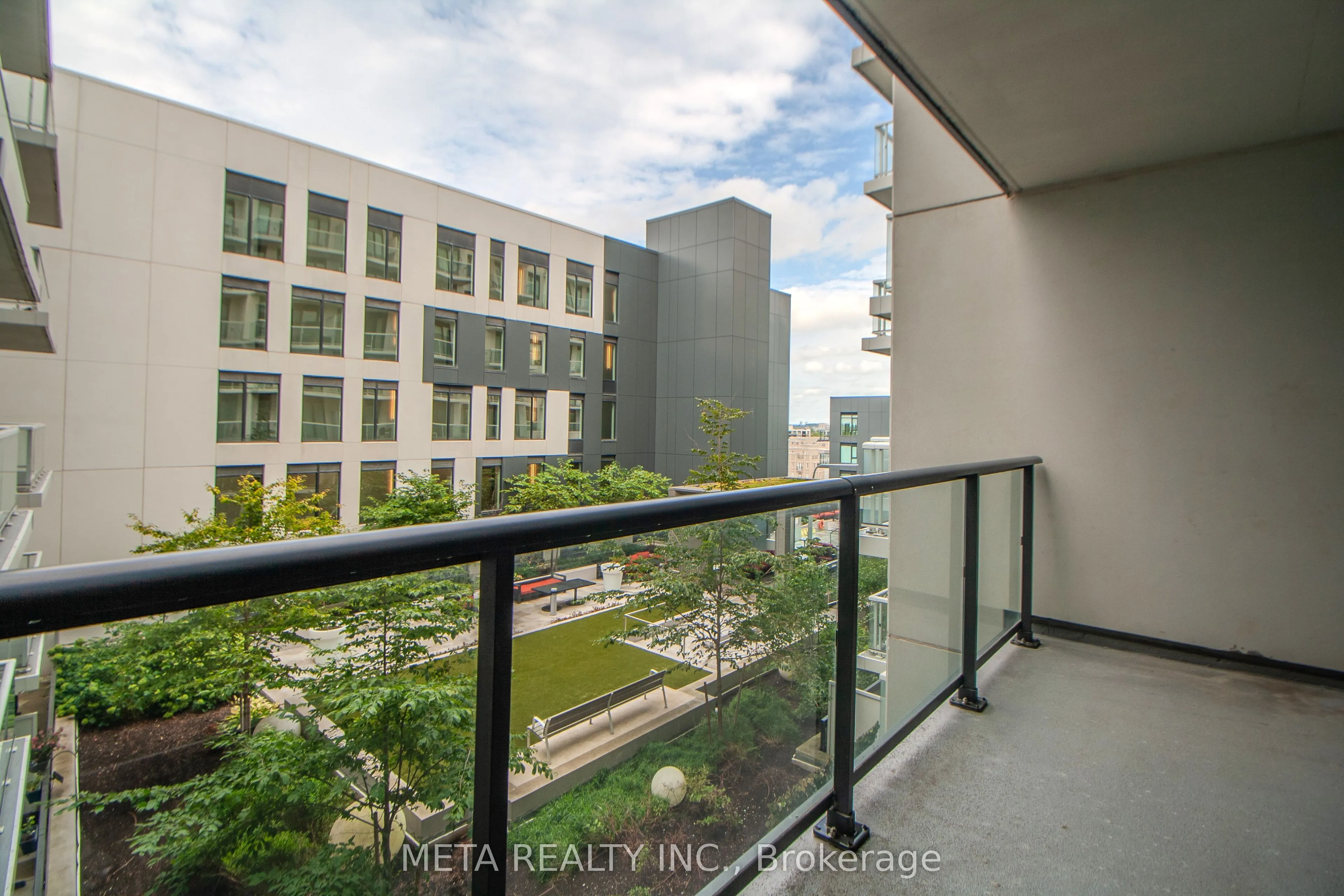 10 Rouge Valley Drive W, #701