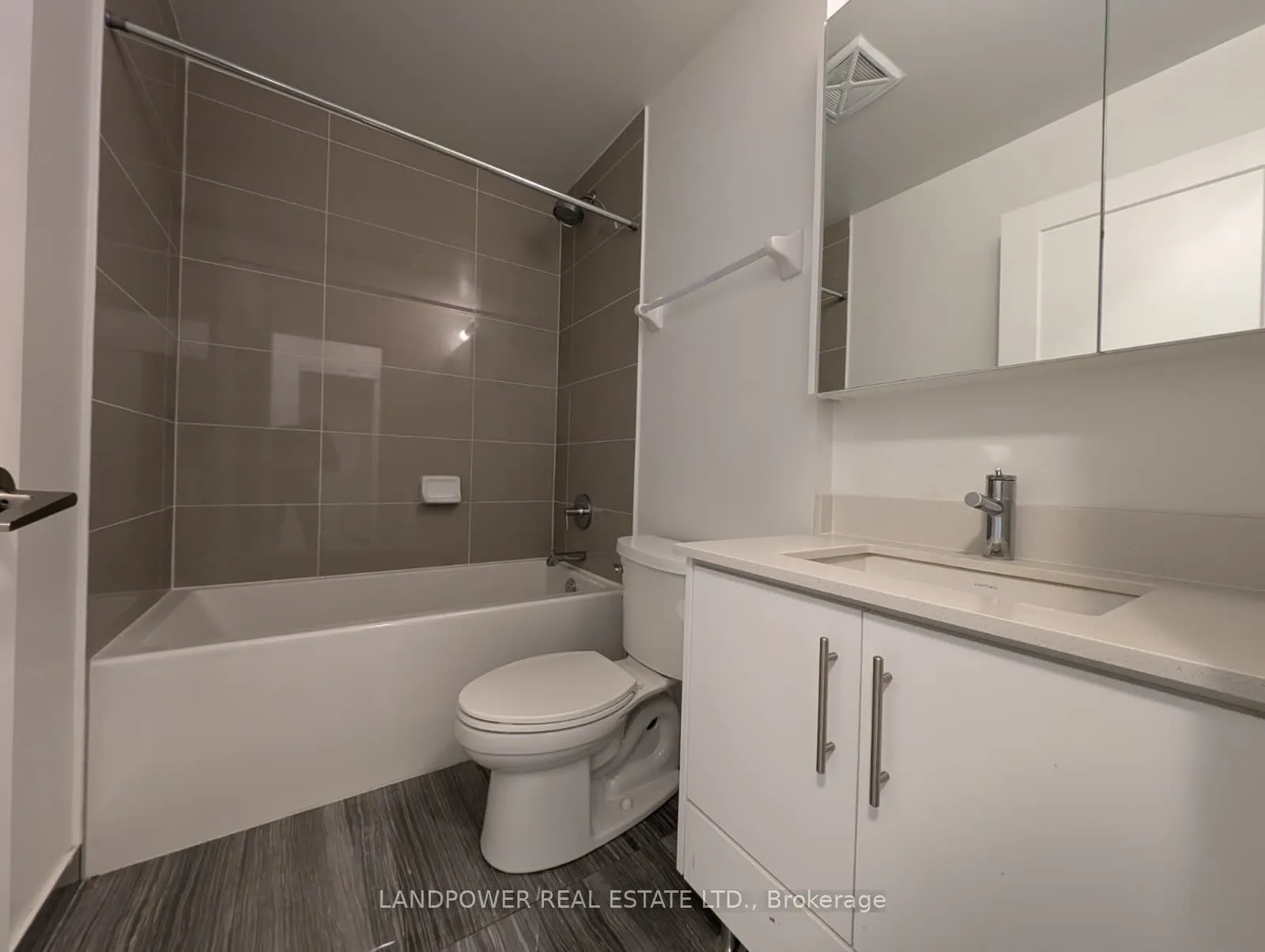 95 Oneida Crescent, #708