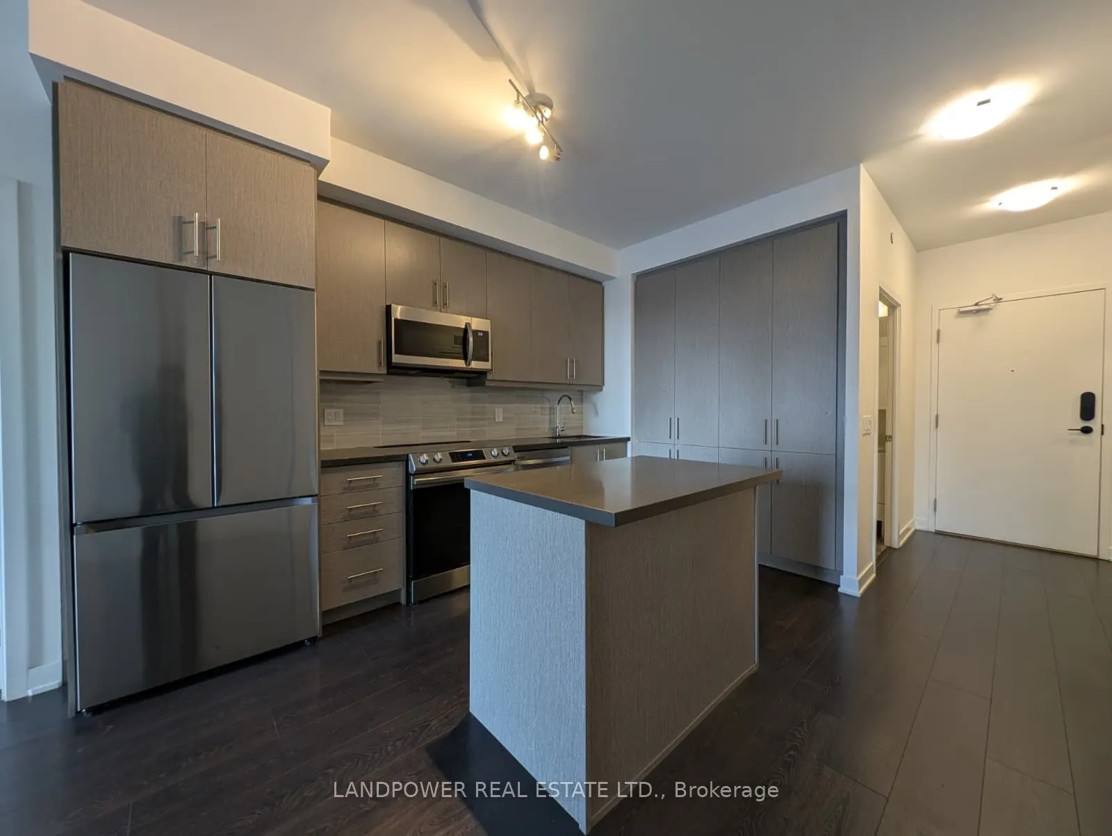95 Oneida Crescent, #708