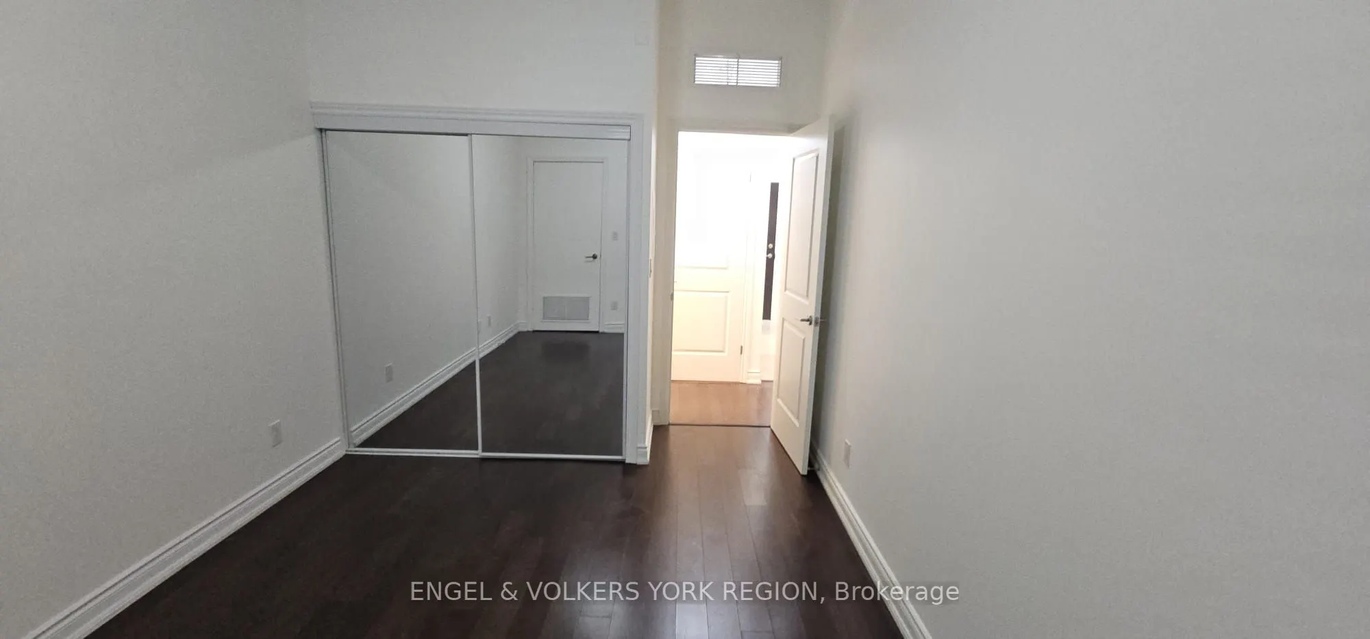 281 Woodbridge Avenue, #106