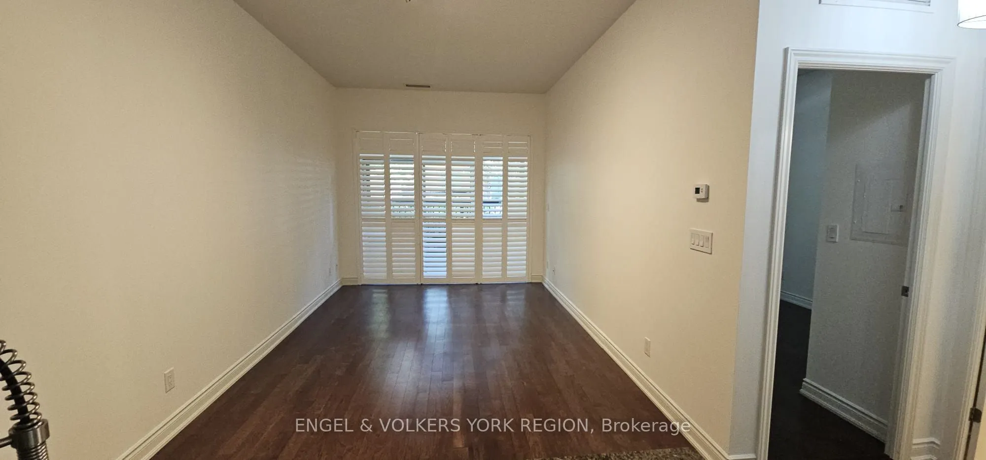 281 Woodbridge Avenue, #106