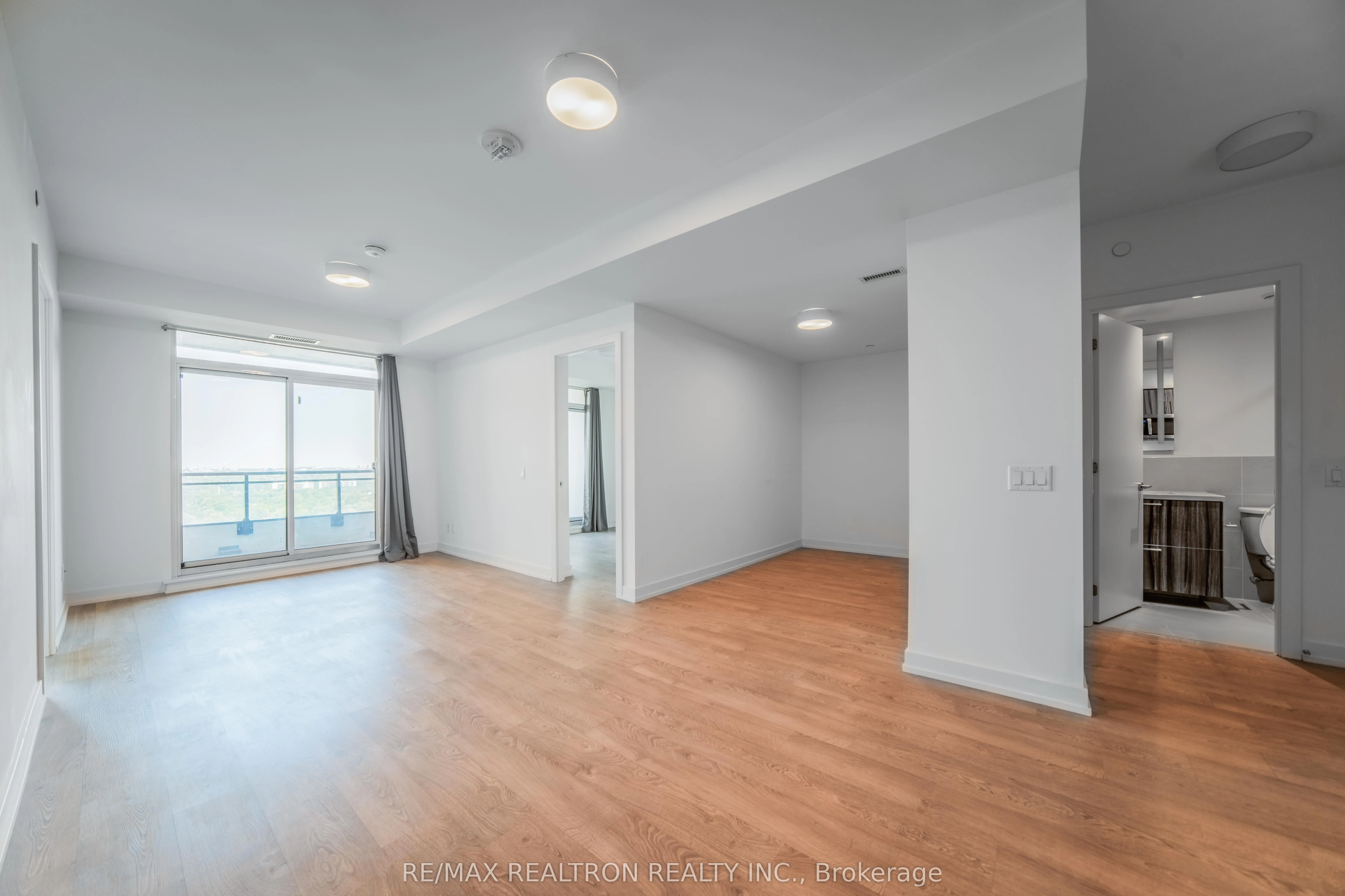 1 Grandview Avenue, #2105