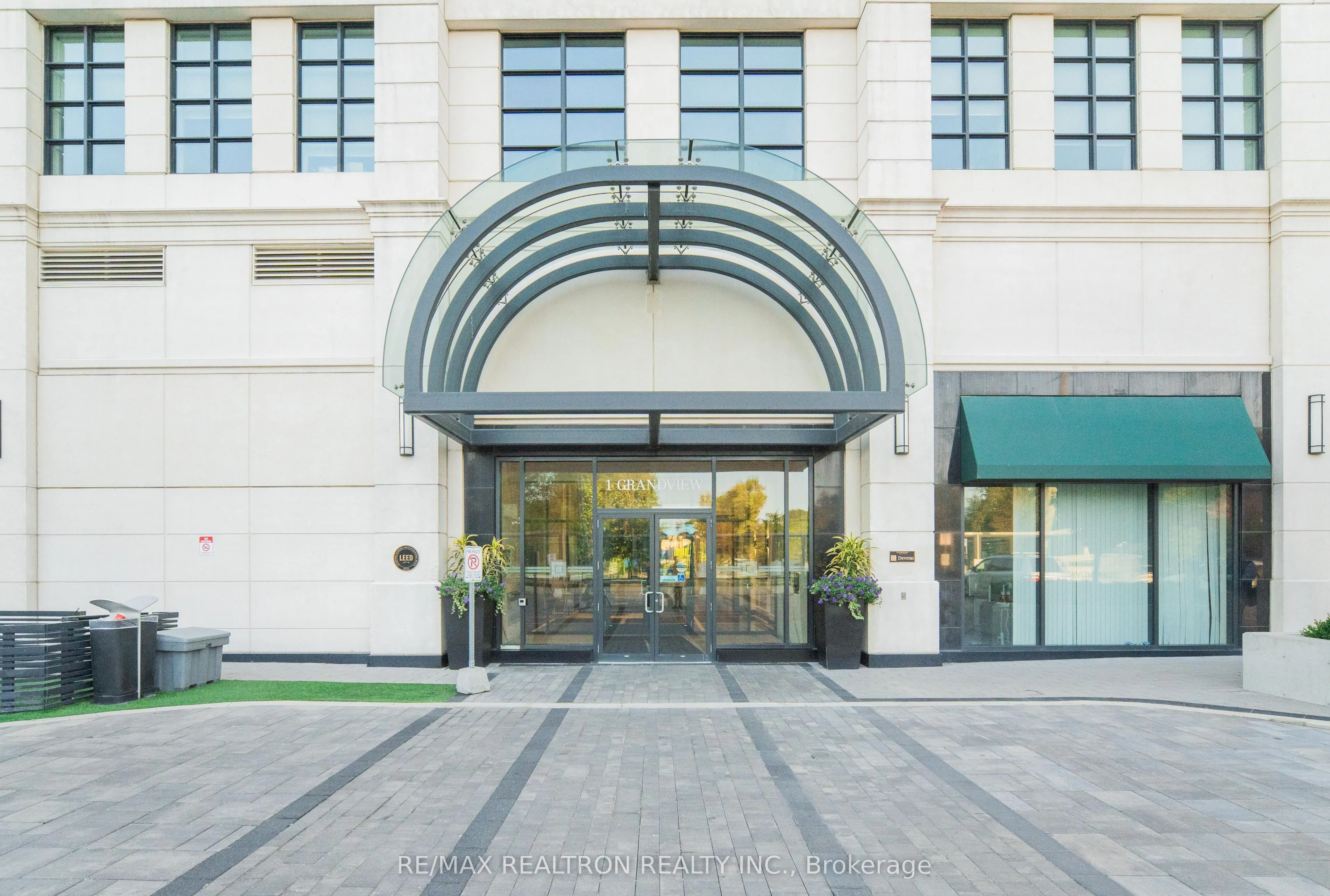 1 Grandview Avenue, #2105