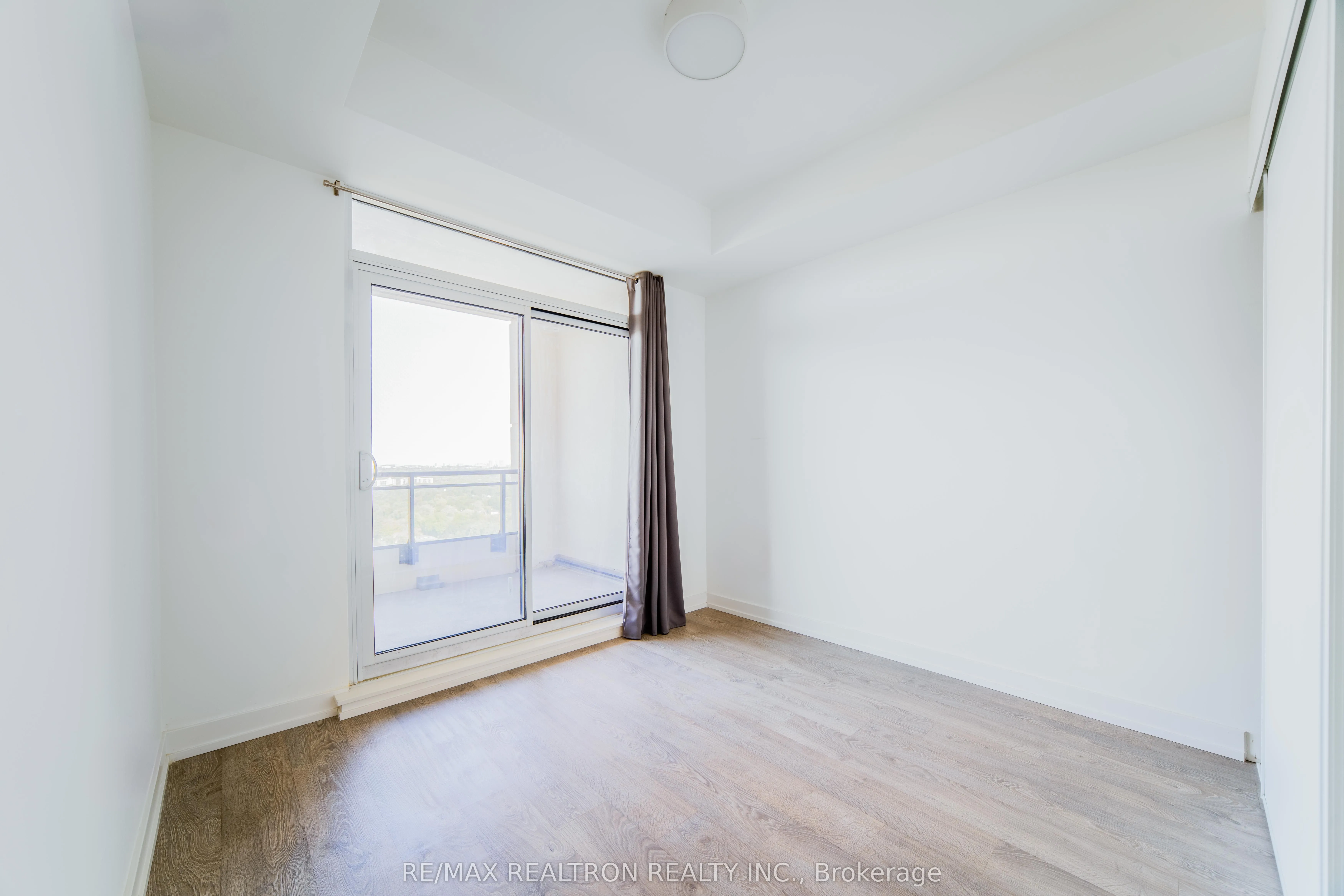 1 Grandview Avenue, #2105