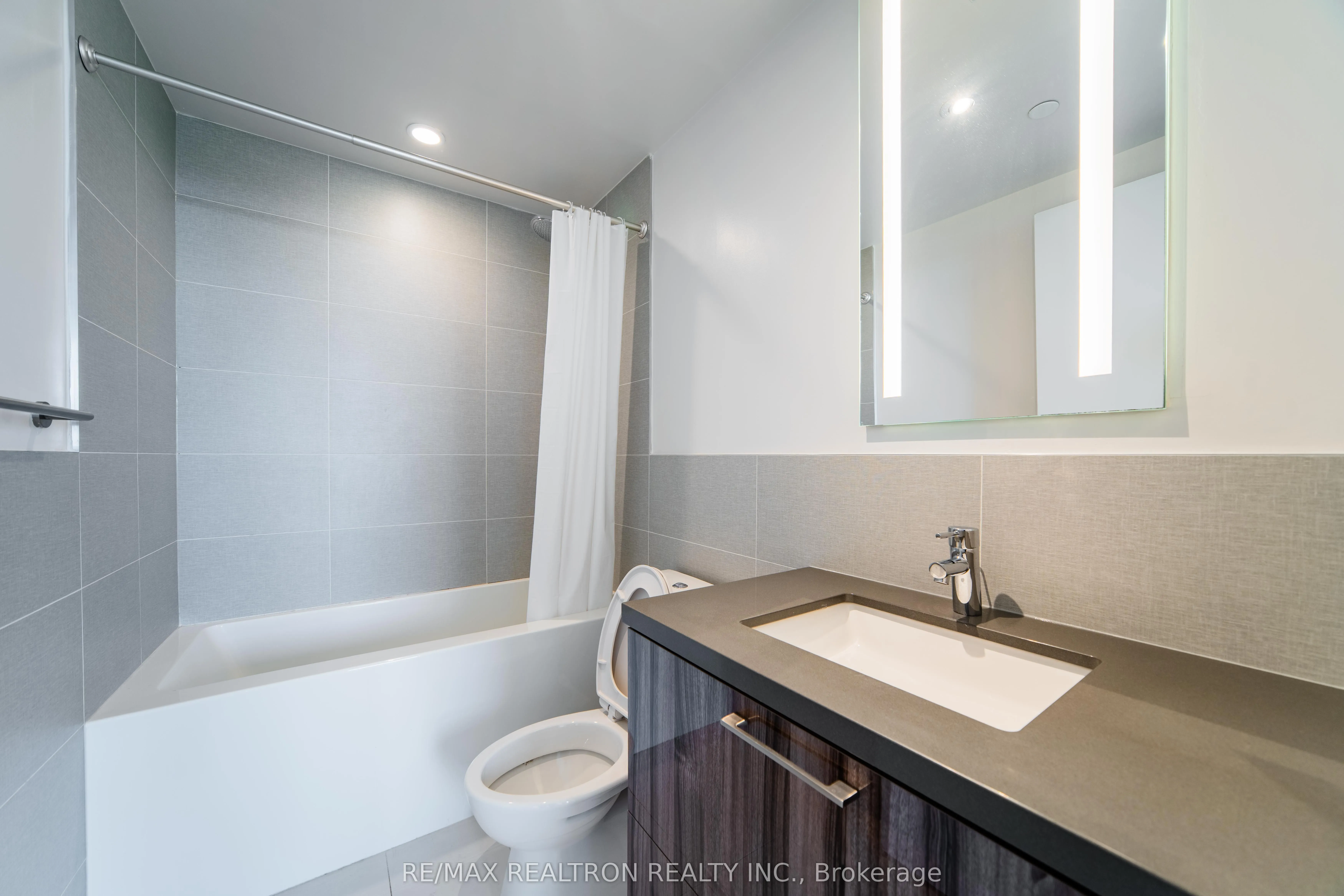 1 Grandview Avenue, #2105