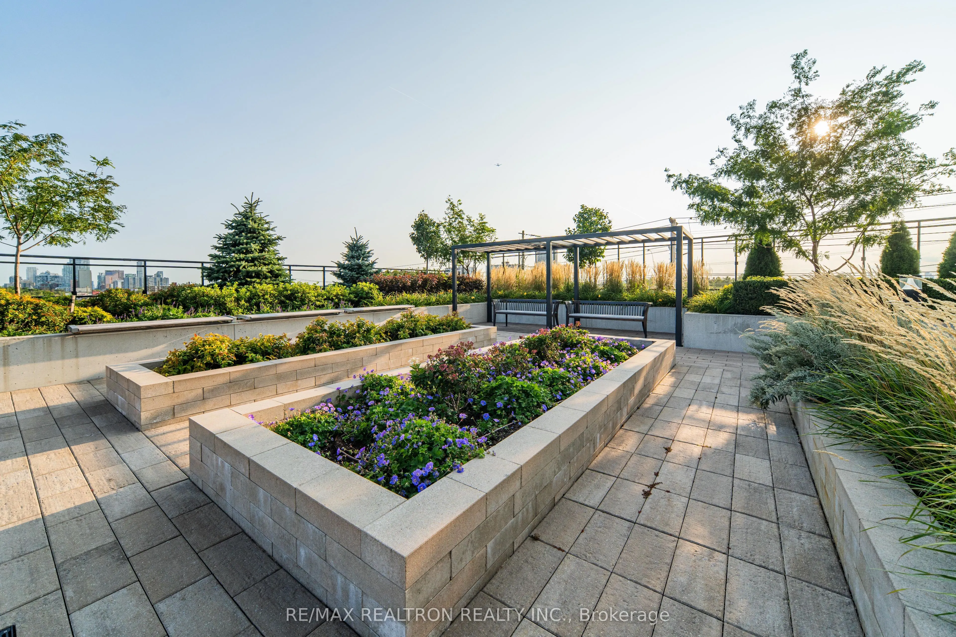 1 Grandview Avenue, #2105