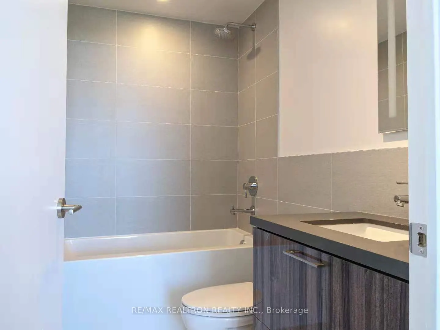 1 Grandview Avenue, #2105