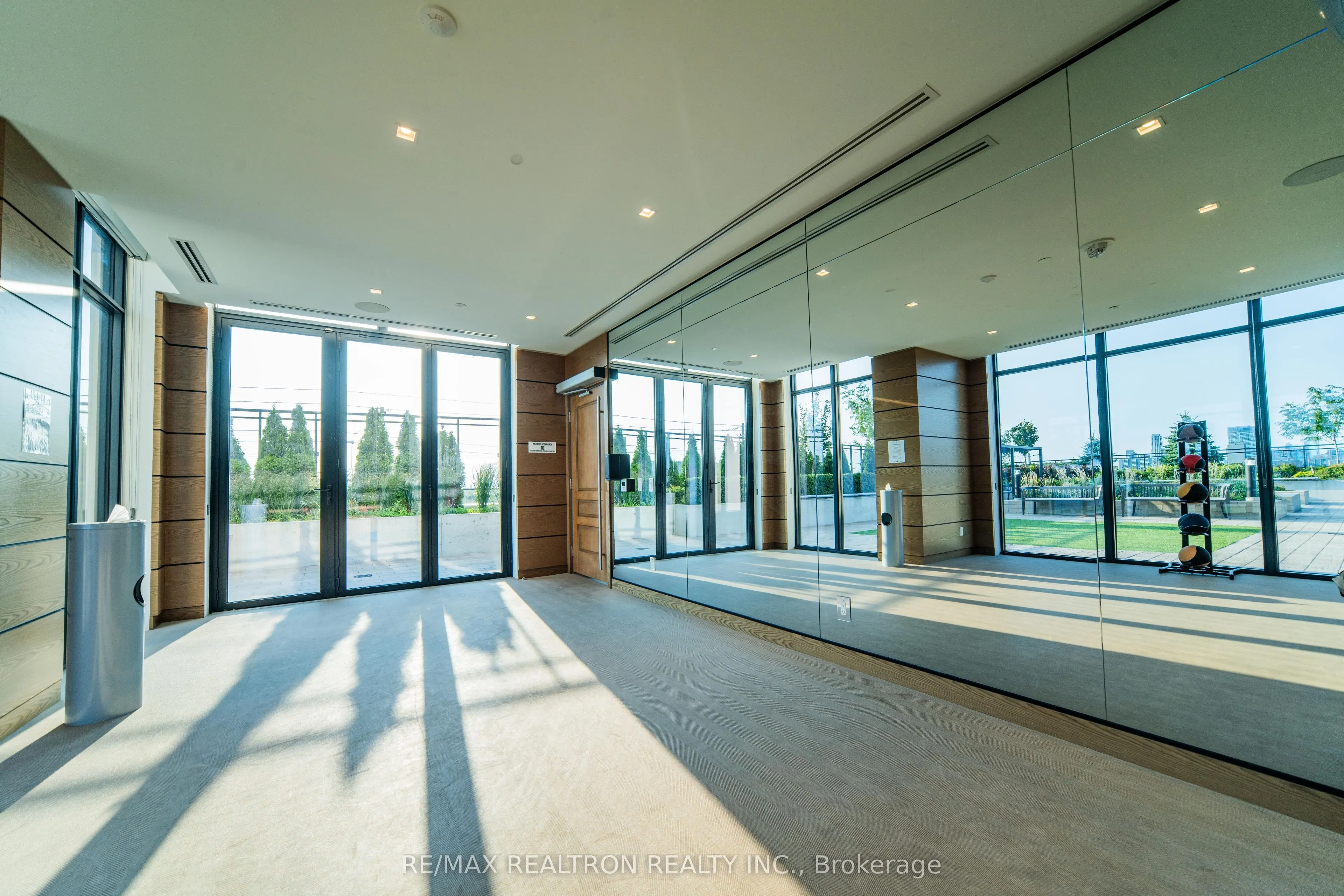 1 Grandview Avenue, #2105