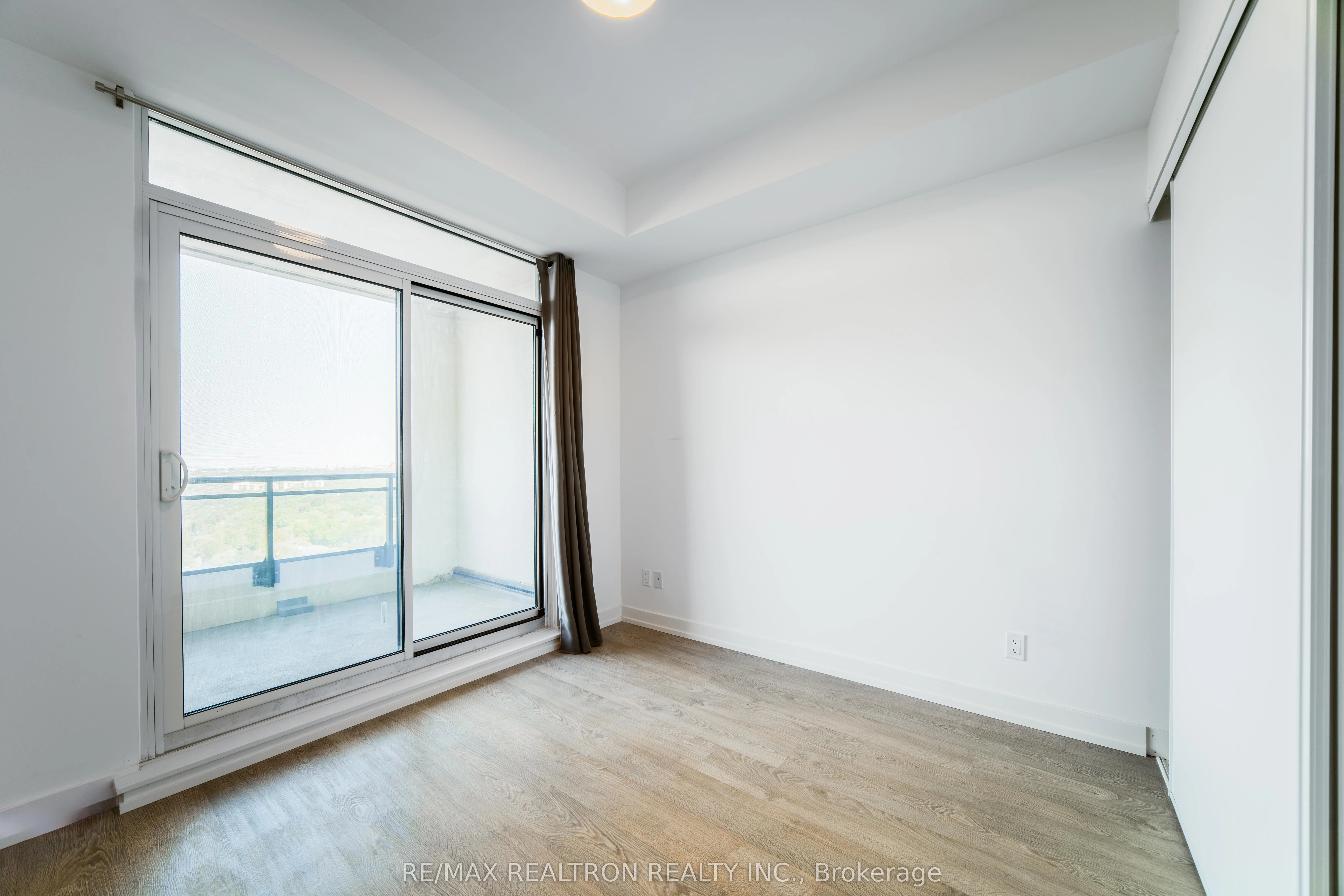 1 Grandview Avenue, #2105