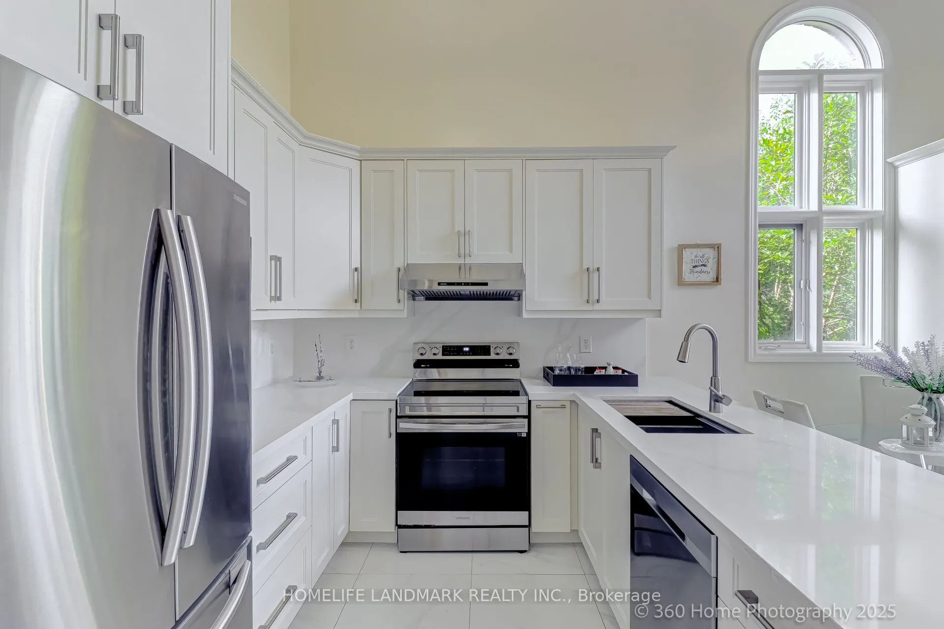 211 Frank Endean Road
