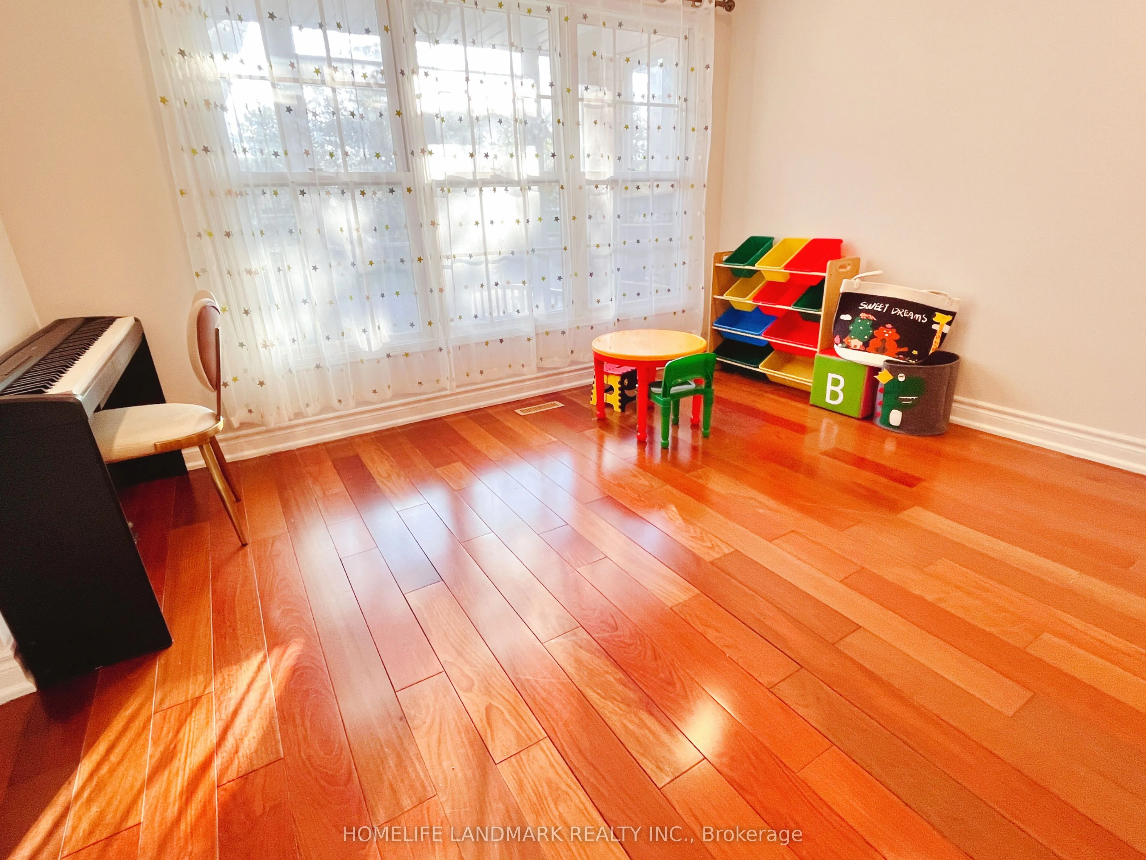 2 Marion Crescent