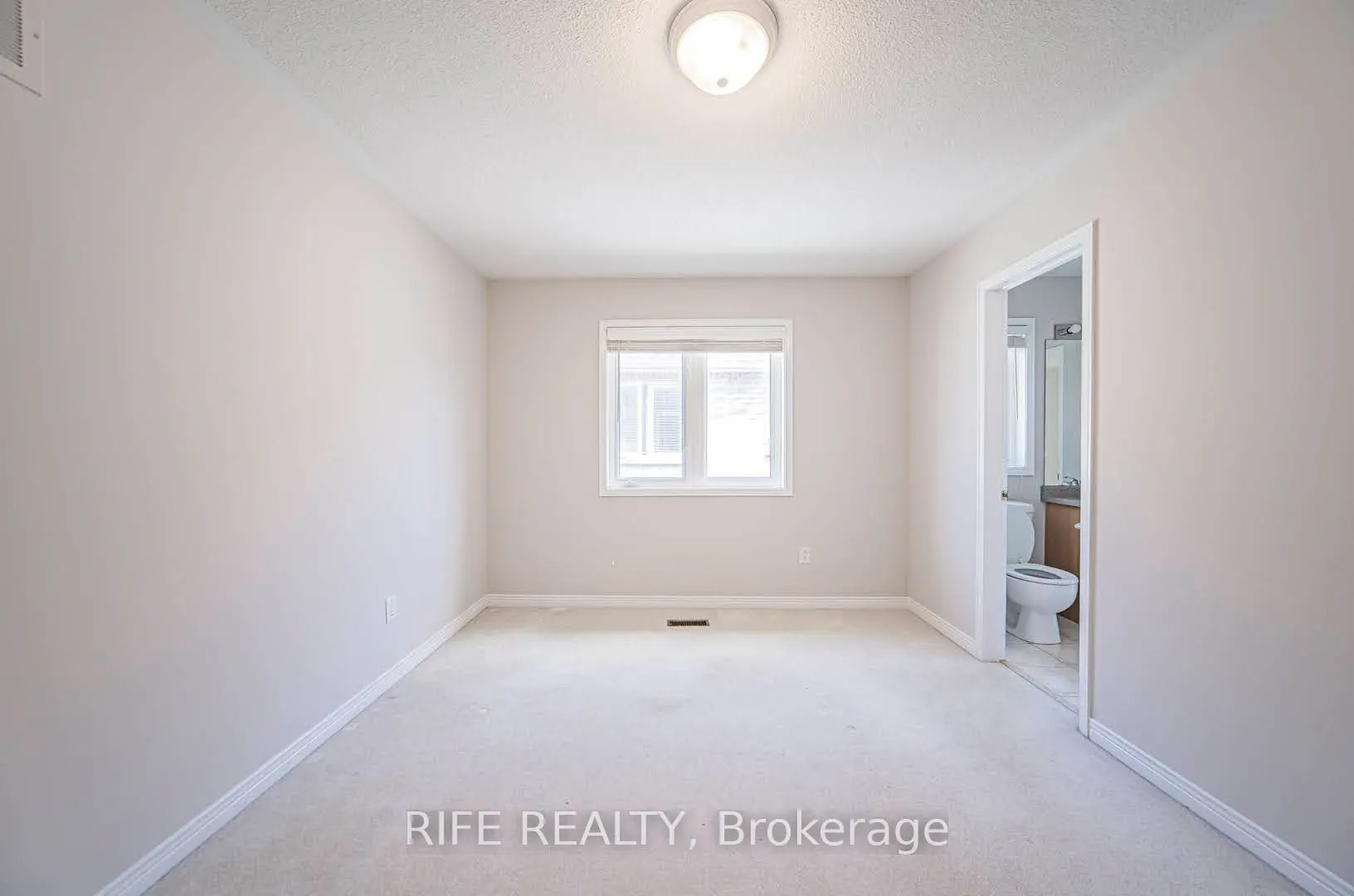 37 Burndenford Crescent