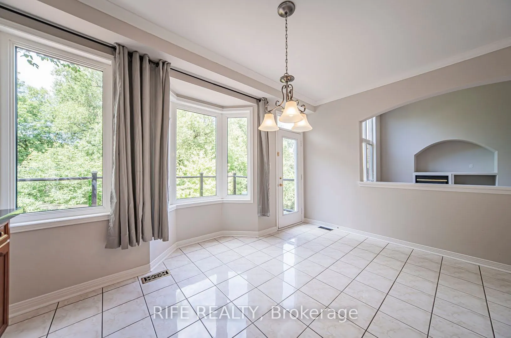 37 Burndenford Crescent