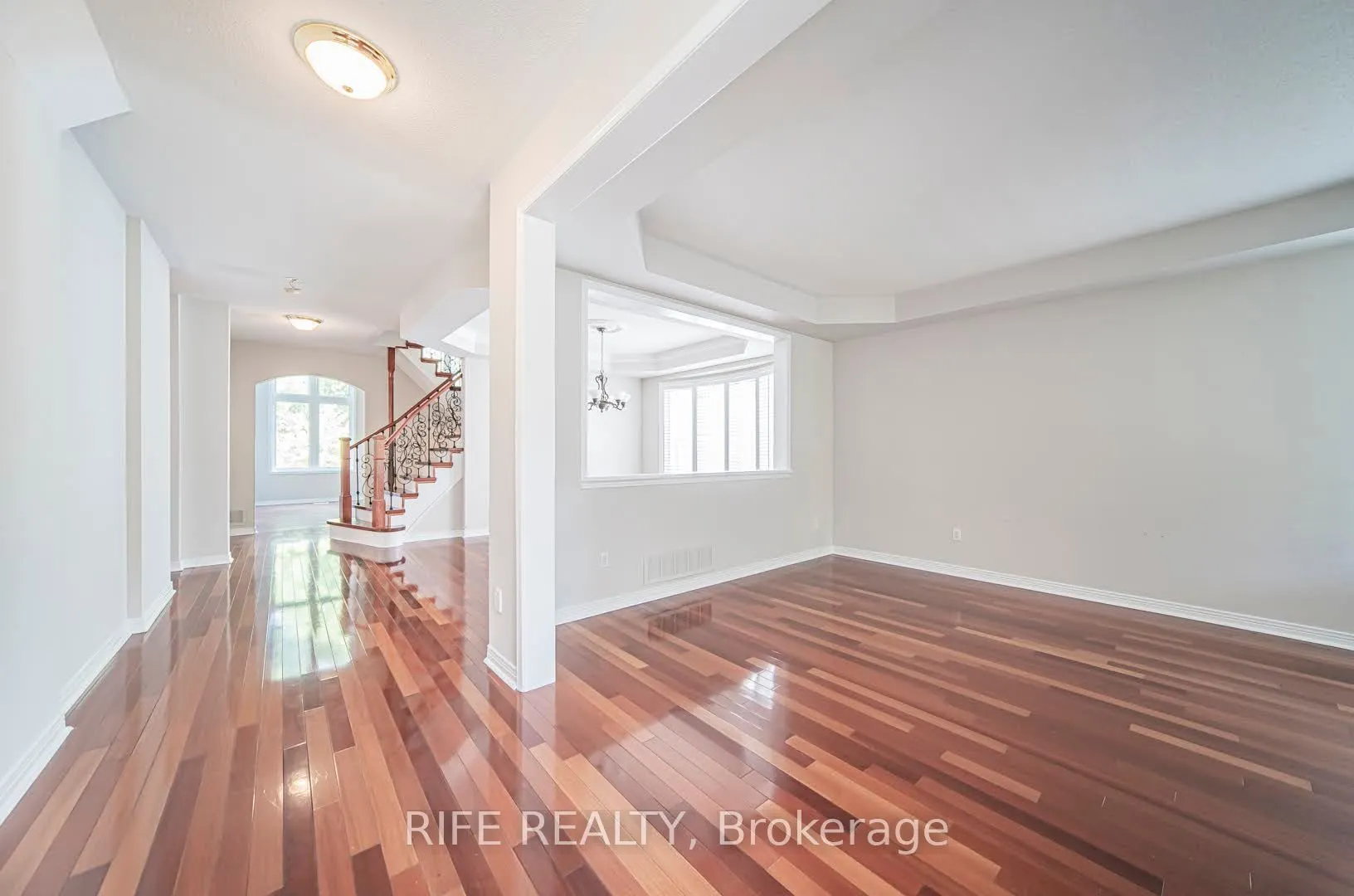 37 Burndenford Crescent