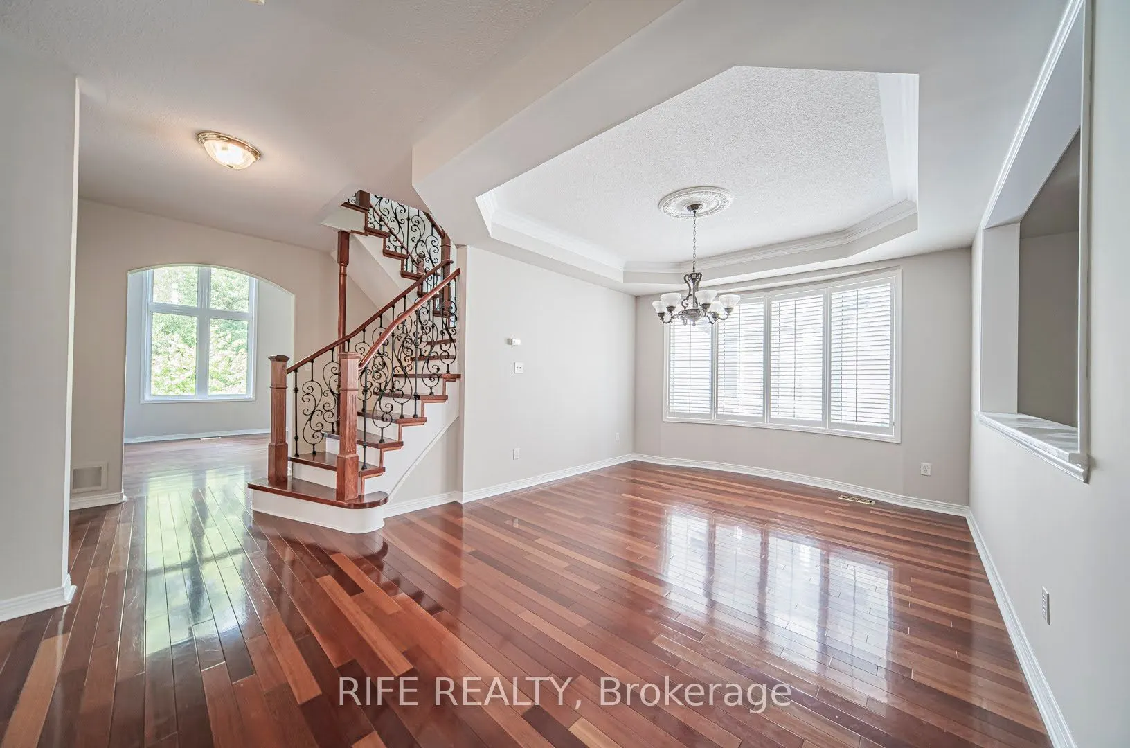 37 Burndenford Crescent