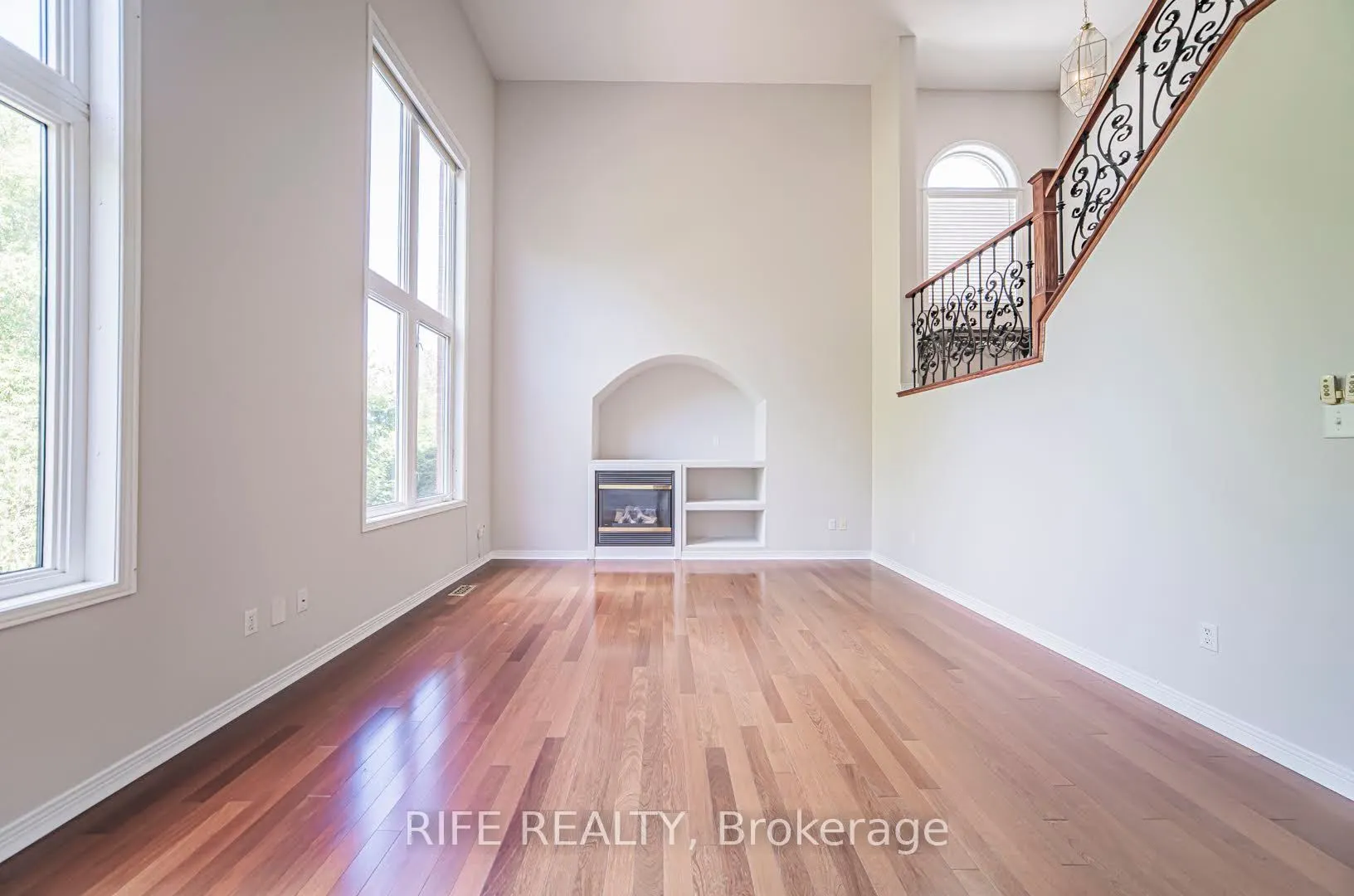 37 Burndenford Crescent