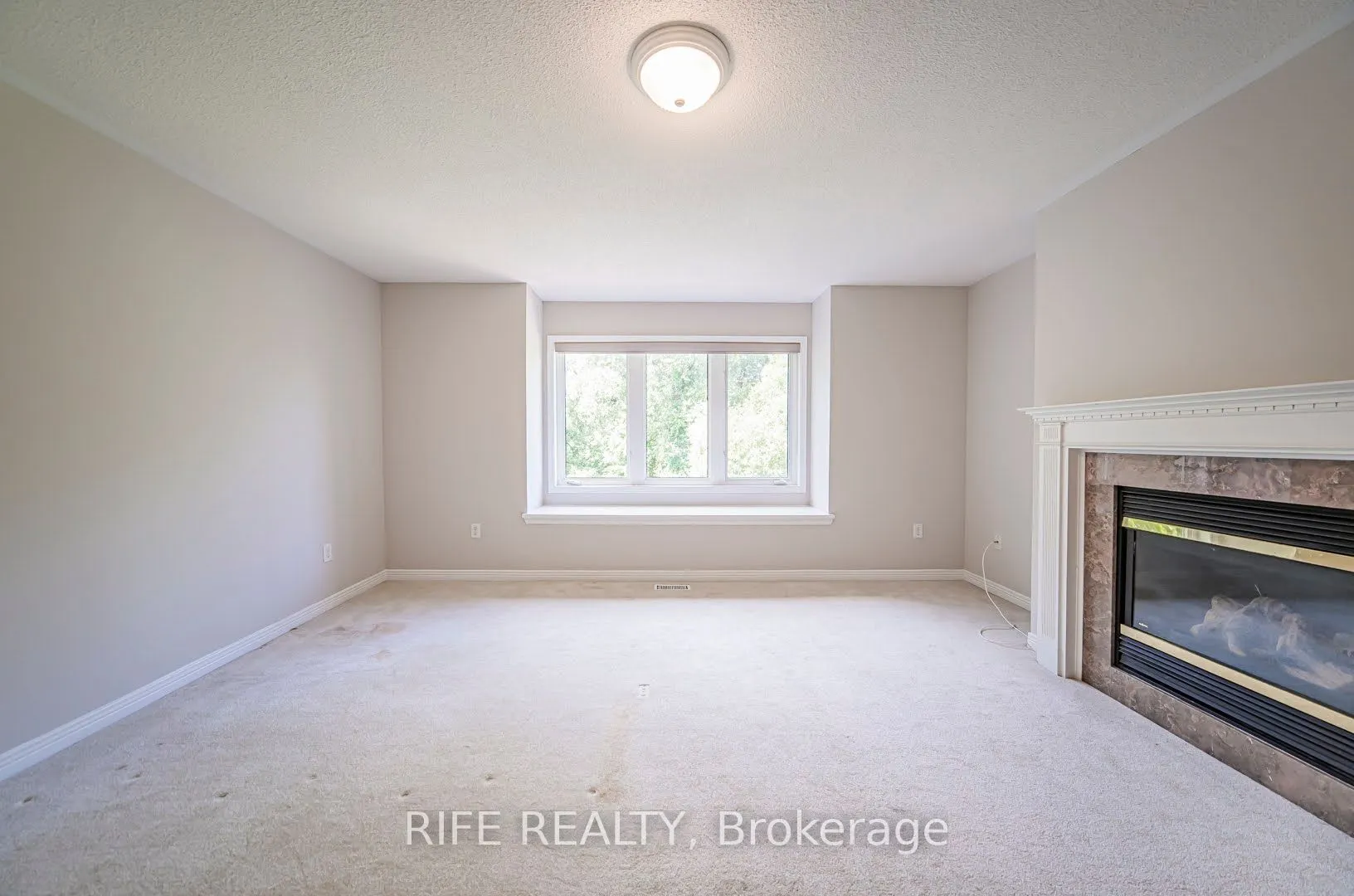 37 Burndenford Crescent