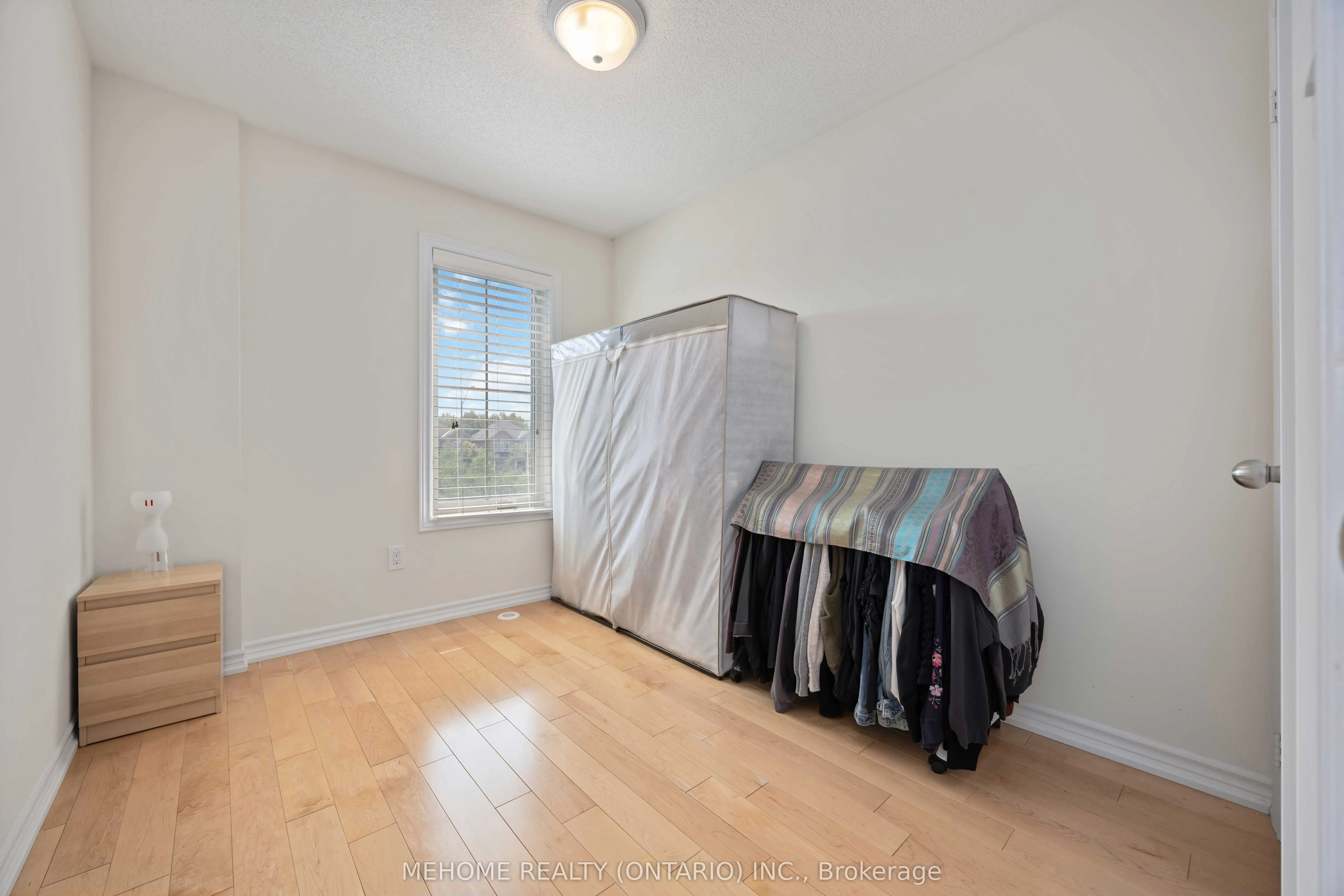 251 Dundas Way