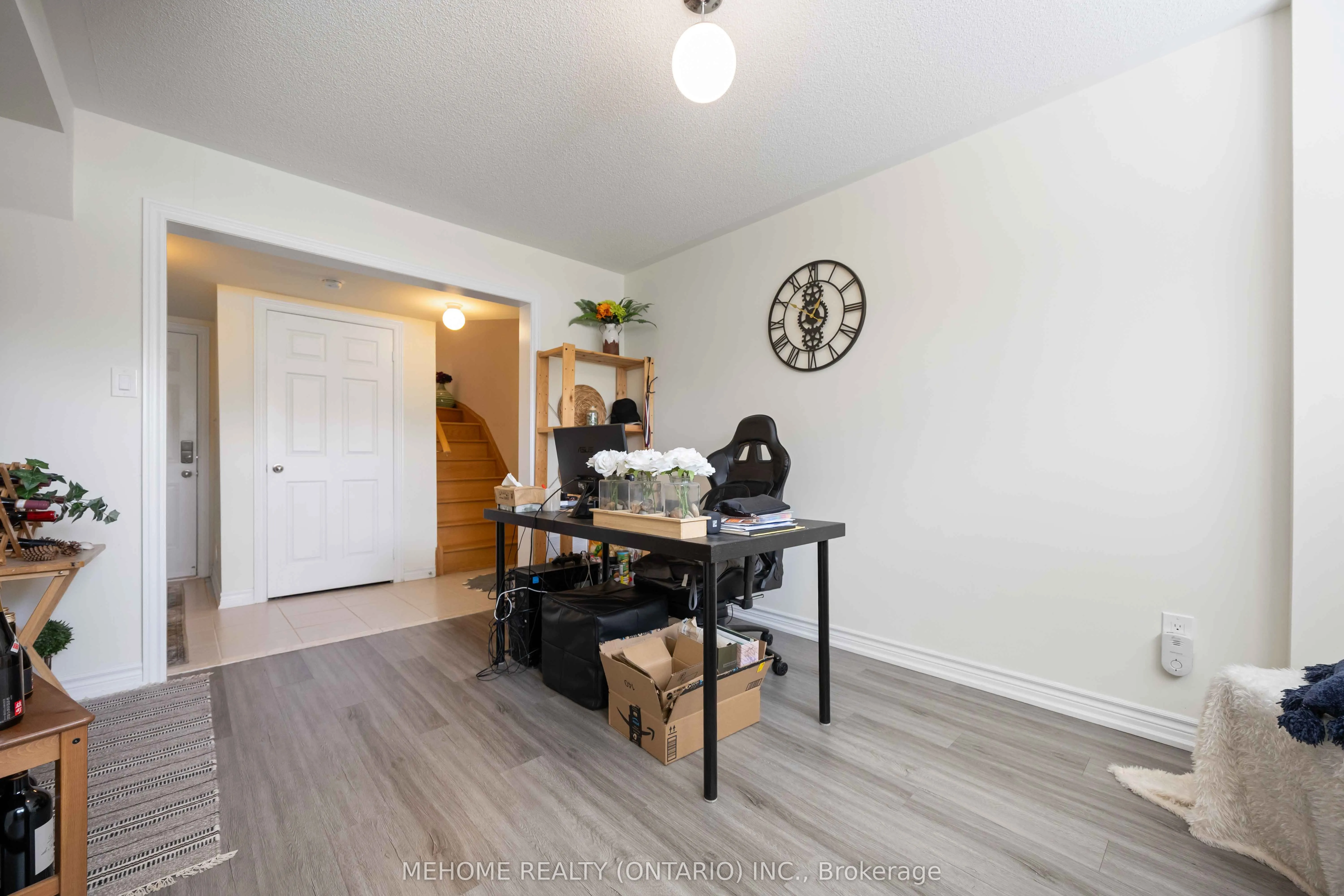 251 Dundas Way