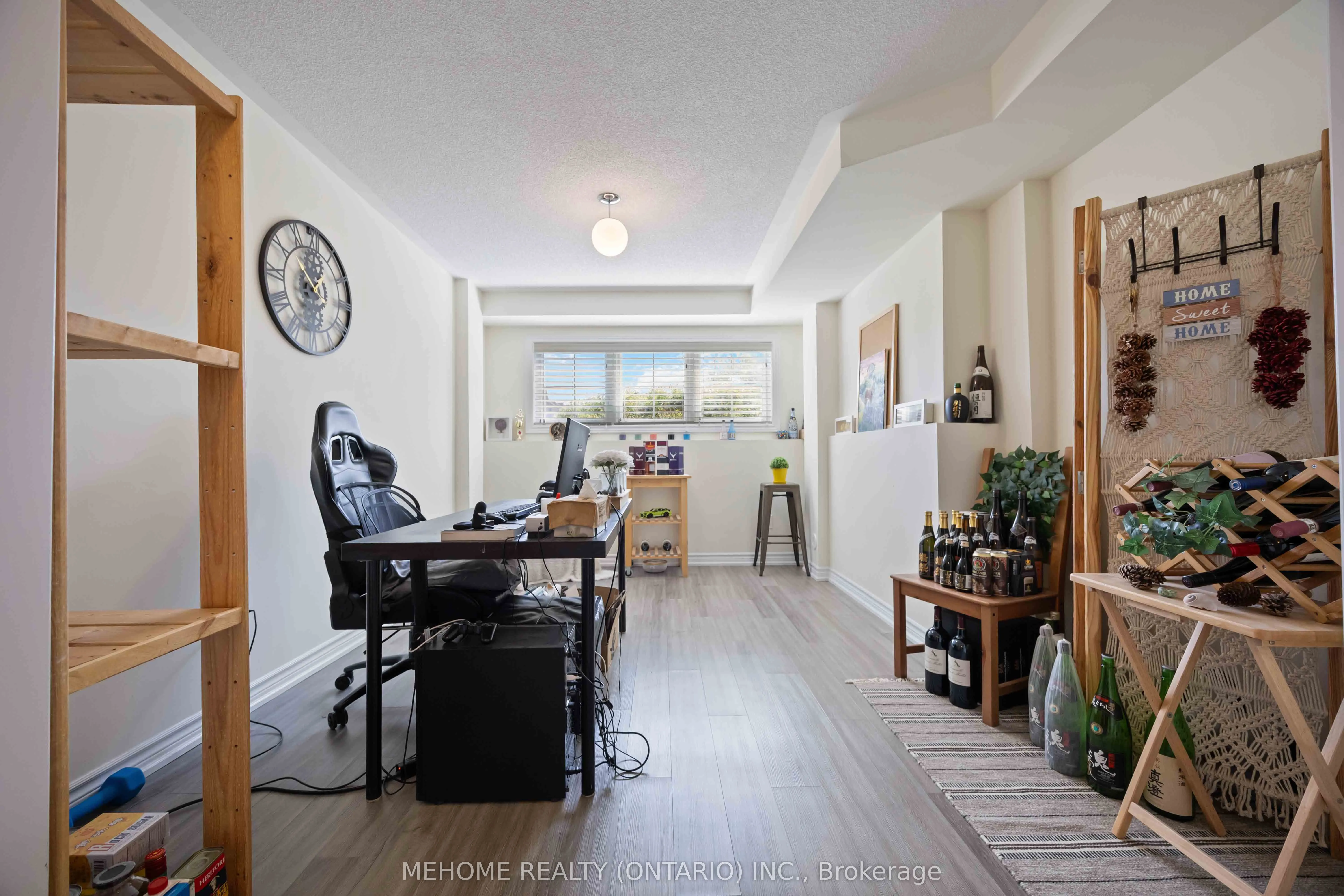 251 Dundas Way