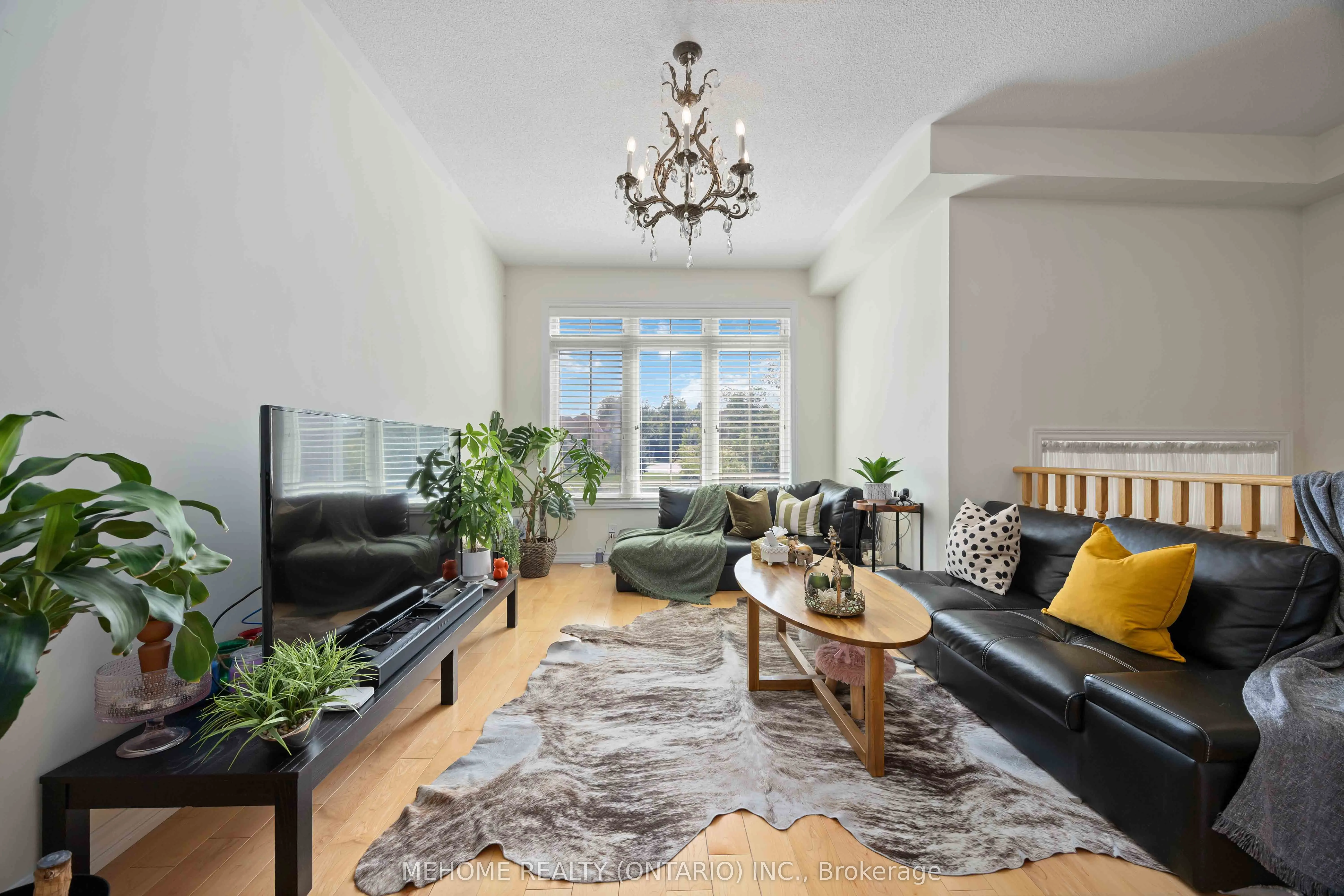 251 Dundas Way