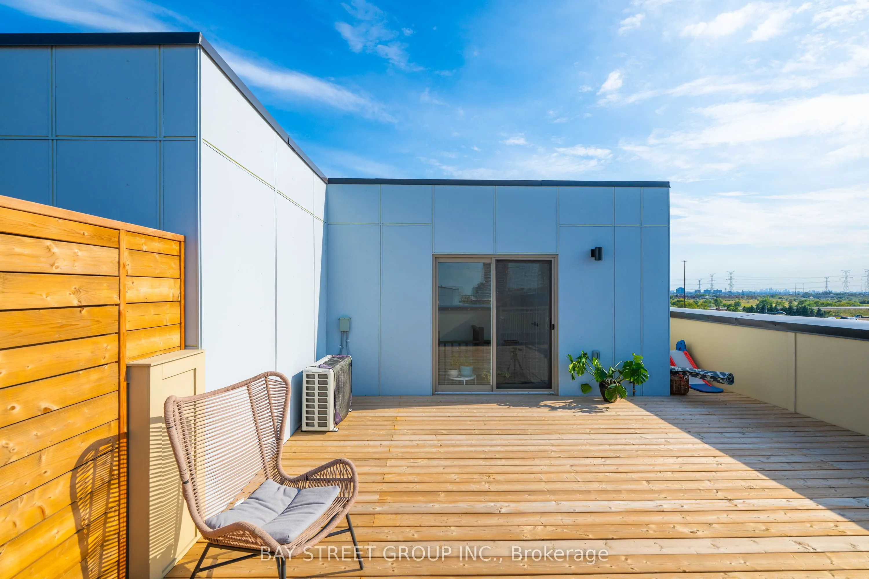 150 Honeycrisp Crescent, #268