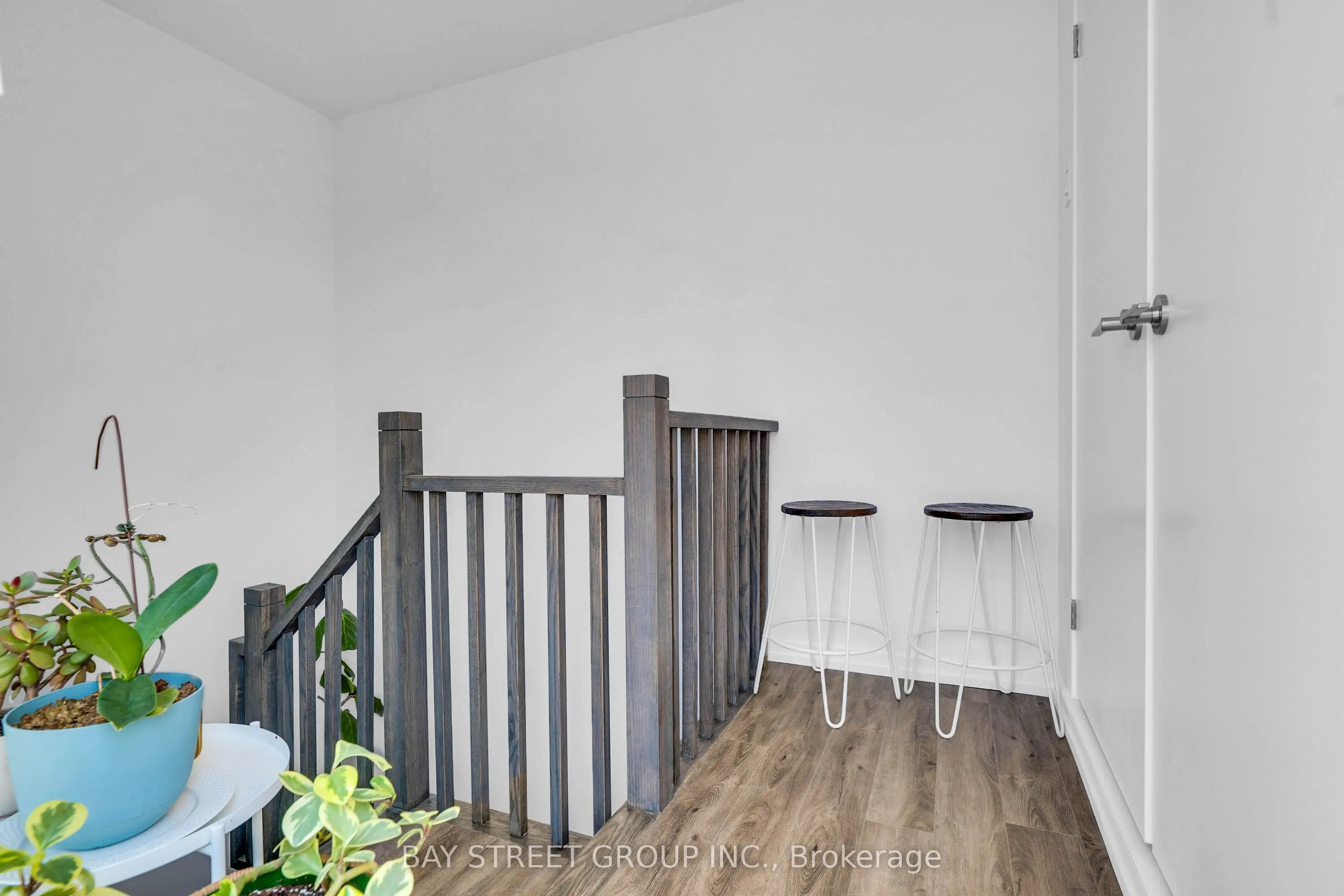 150 Honeycrisp Crescent, #268