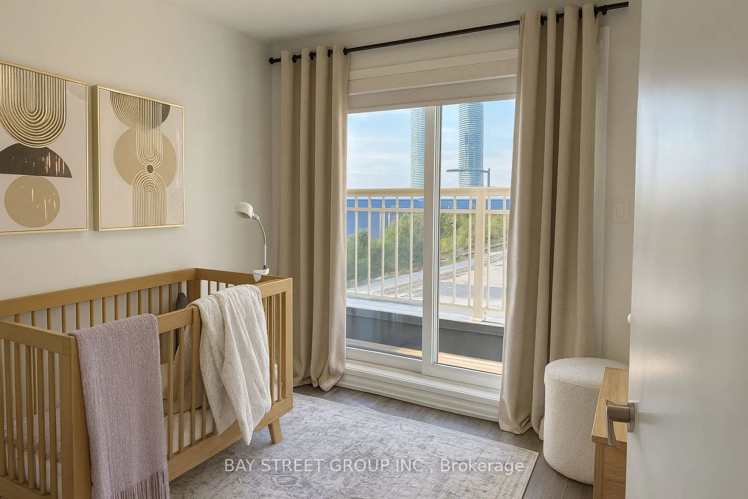 150 Honeycrisp Crescent, #268
