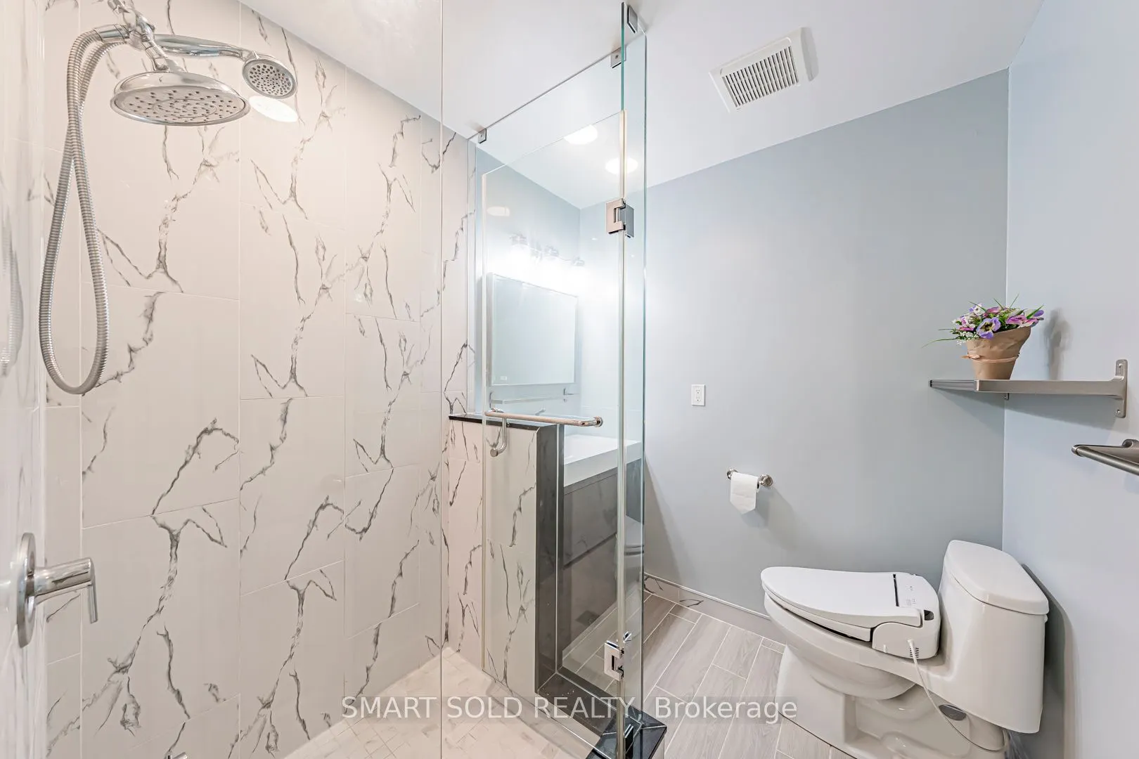 64 Benson Avenue, #7