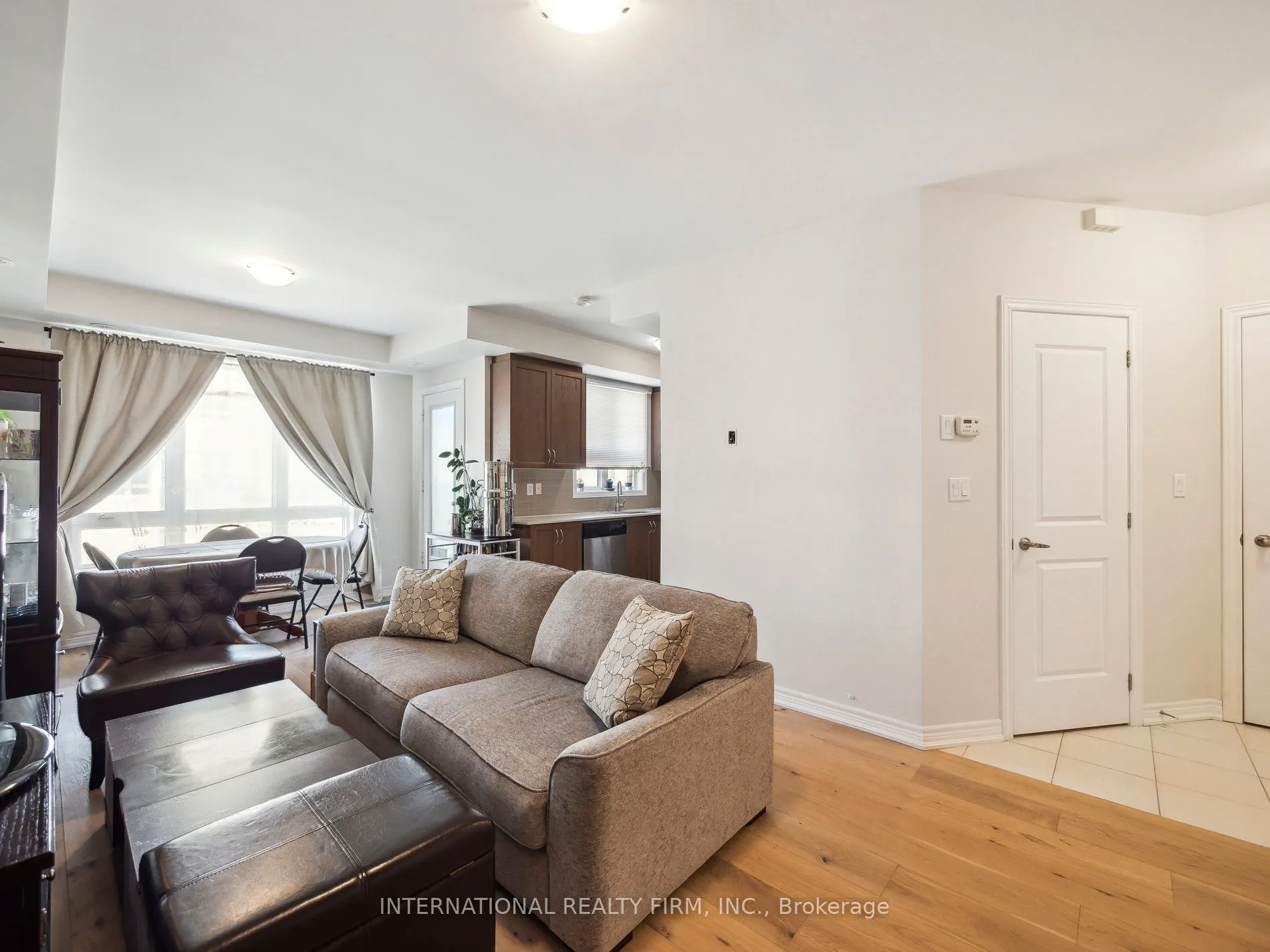 9621 Jane Street, #14