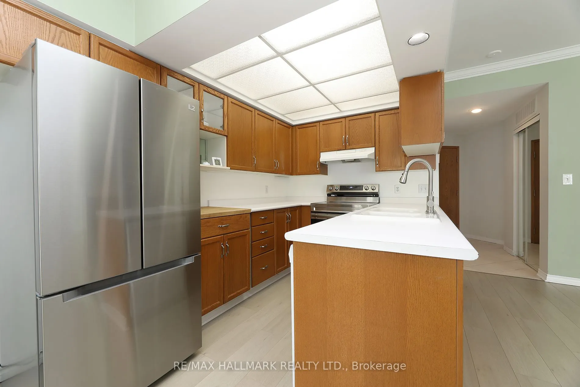 21 George Street, #305