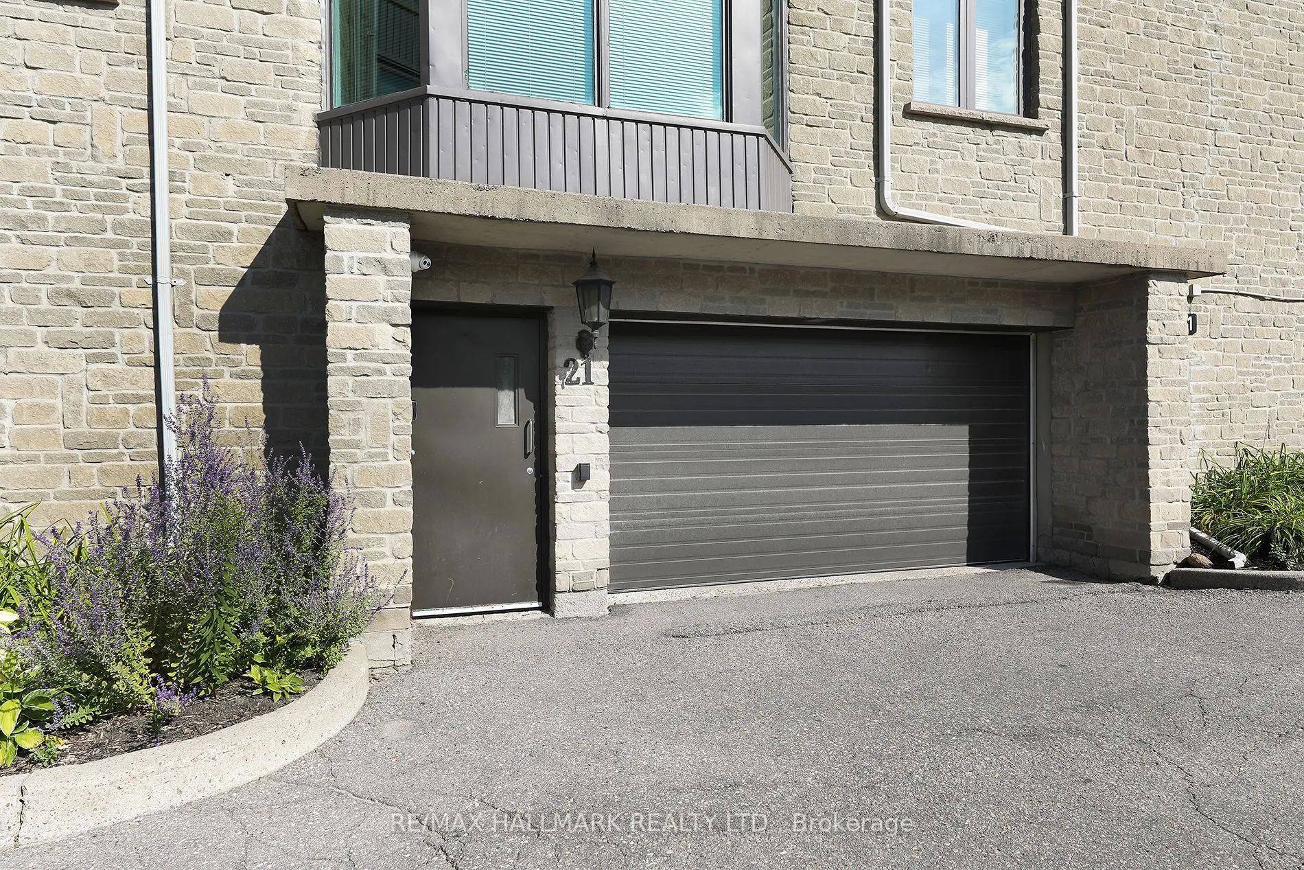21 George Street, #305