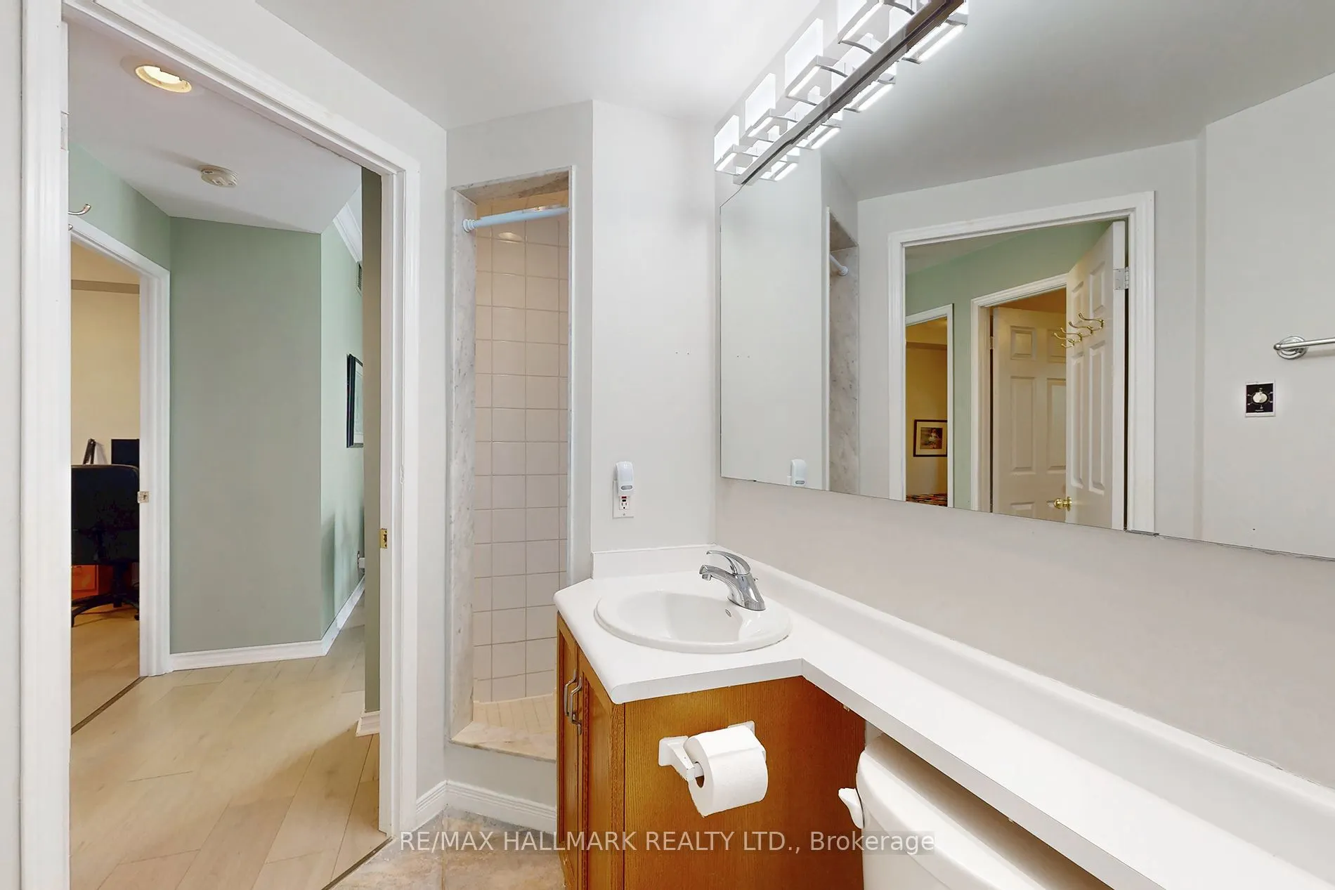 21 George Street, #305