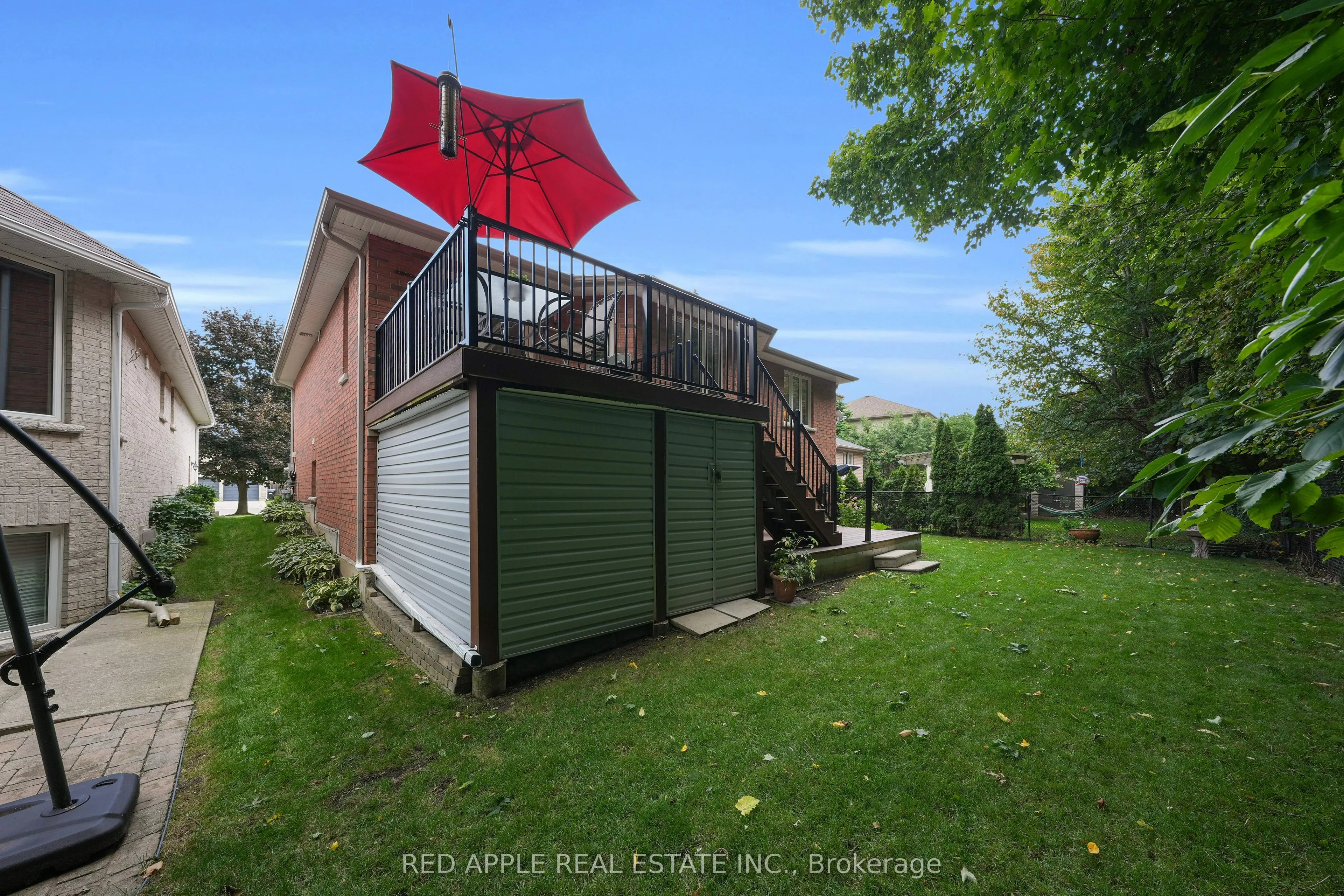 9 Sutherland Avenue